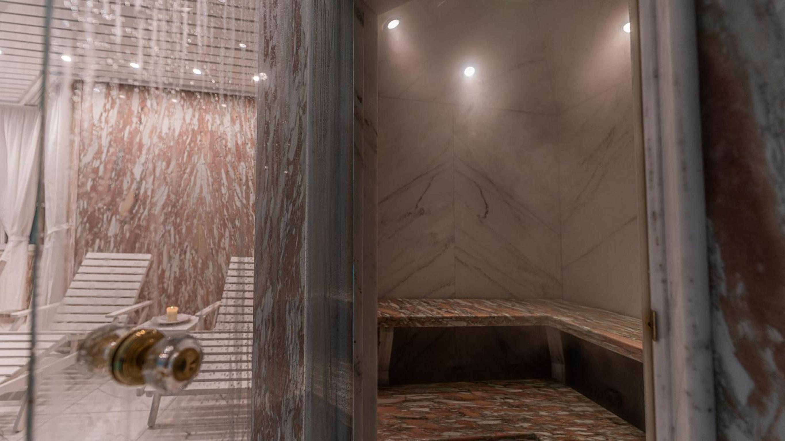 Villa Bostele with Five Bedrooms, Indoor Pool, Two Saunas & Garage