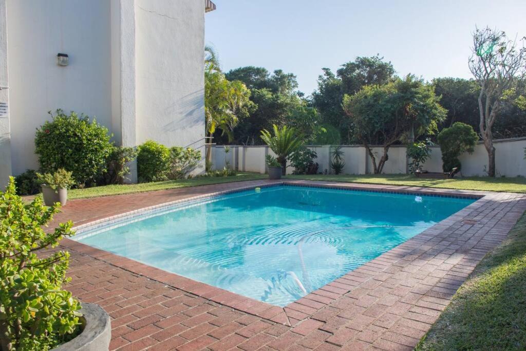 Luxurious 3 Bedroom Apartment with Amazing Views view 2