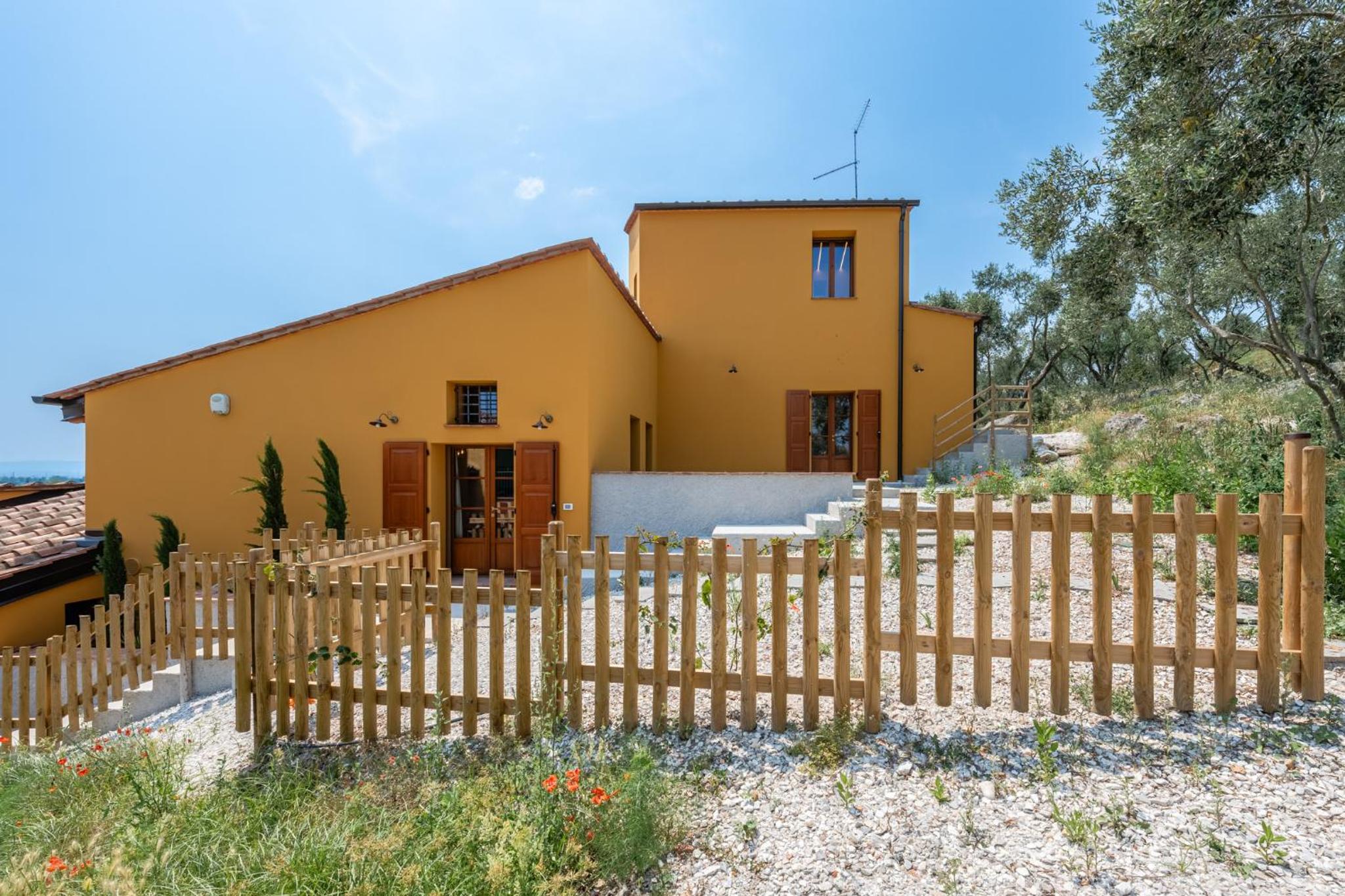 Casale Pisano view 4
