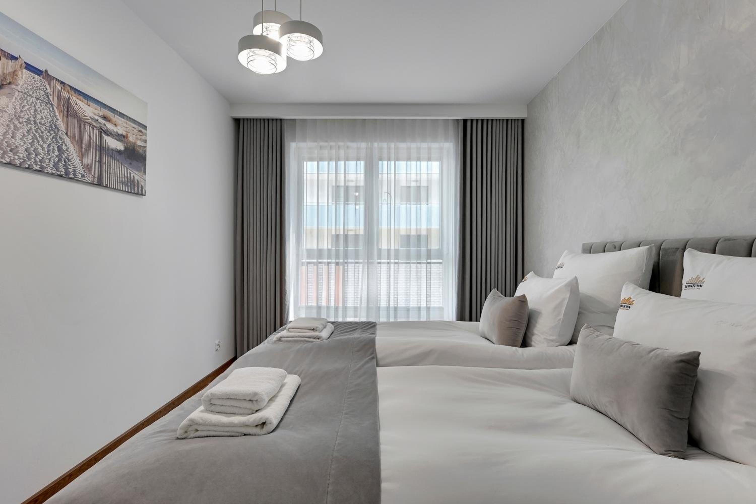 Bastion Wałowa City Center & Parking by Downtown Apartments
