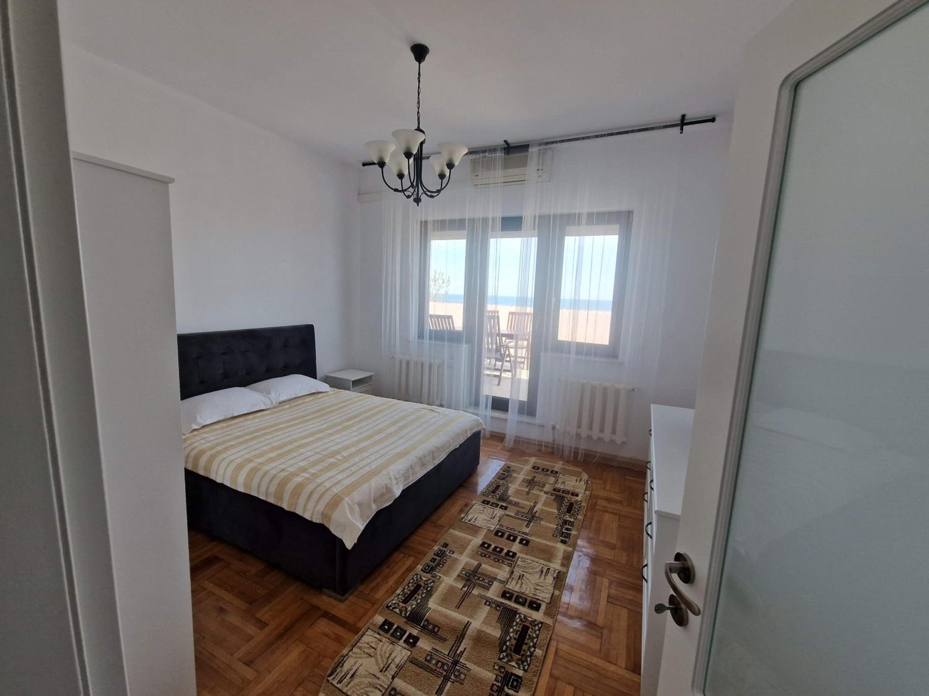 Leon Apartment