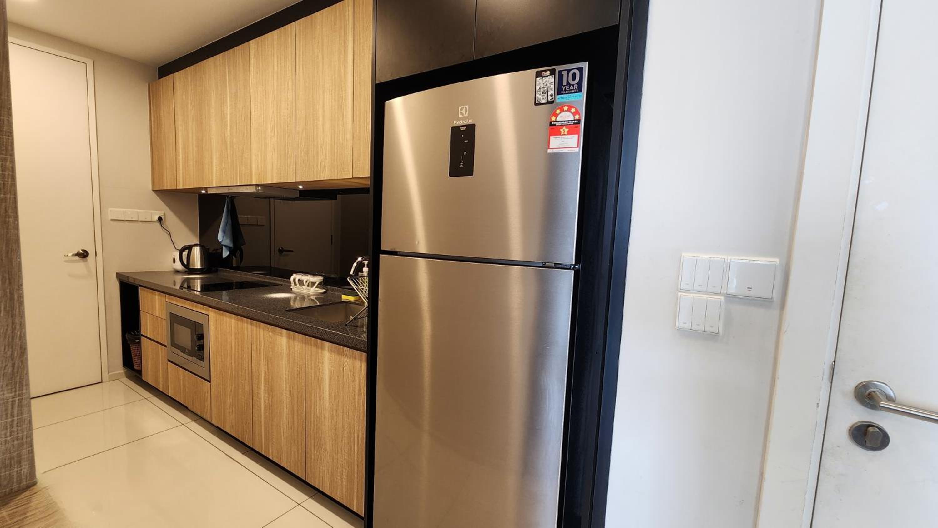 Balcony Unit @ Robertson Residence 18f