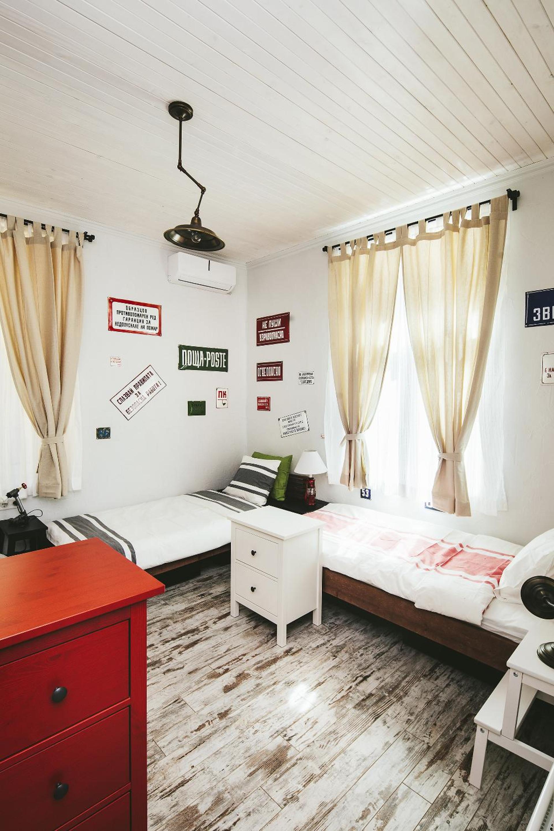5 Vintage Guest House