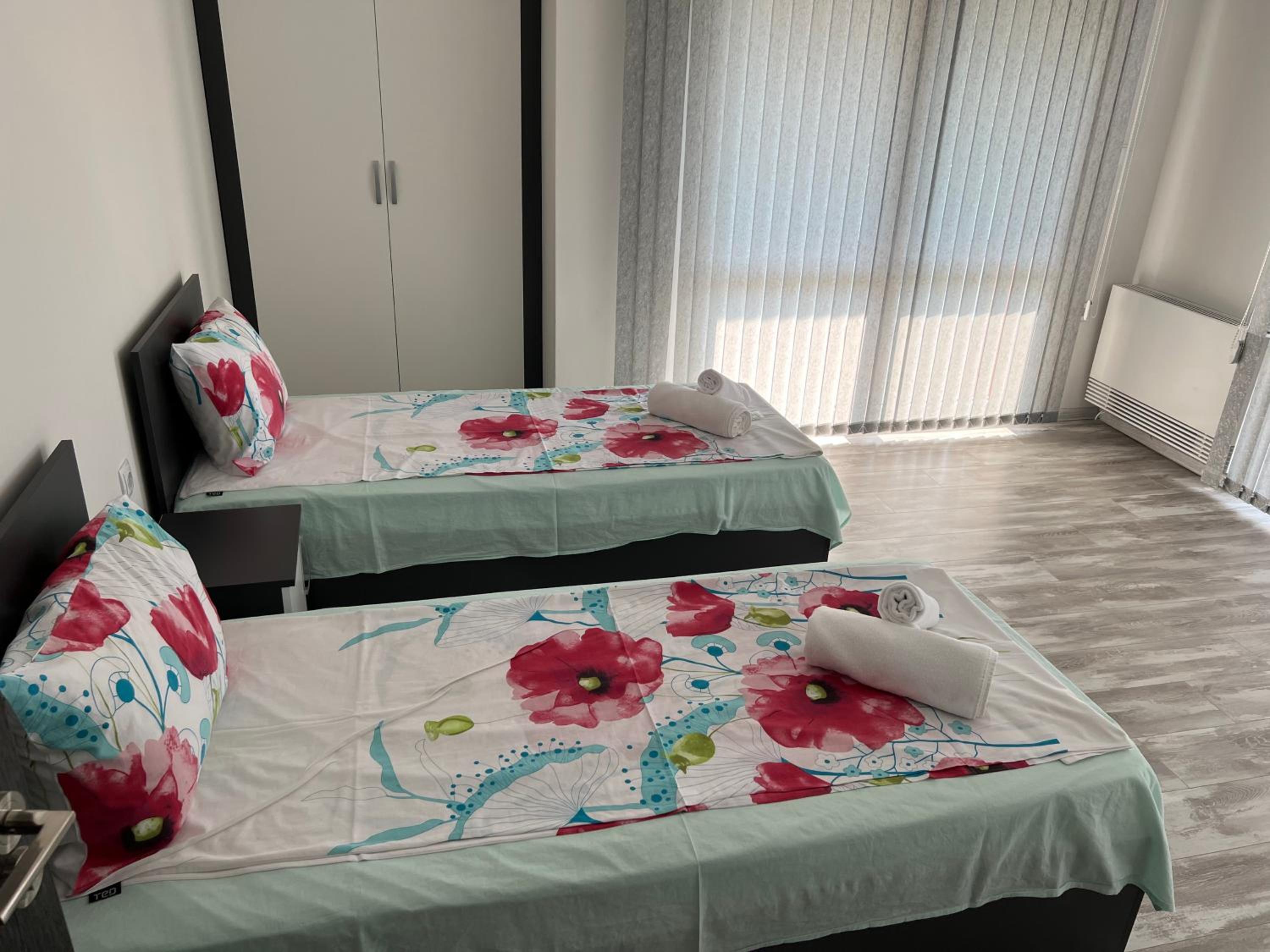 Апартамент Трапезица view 2