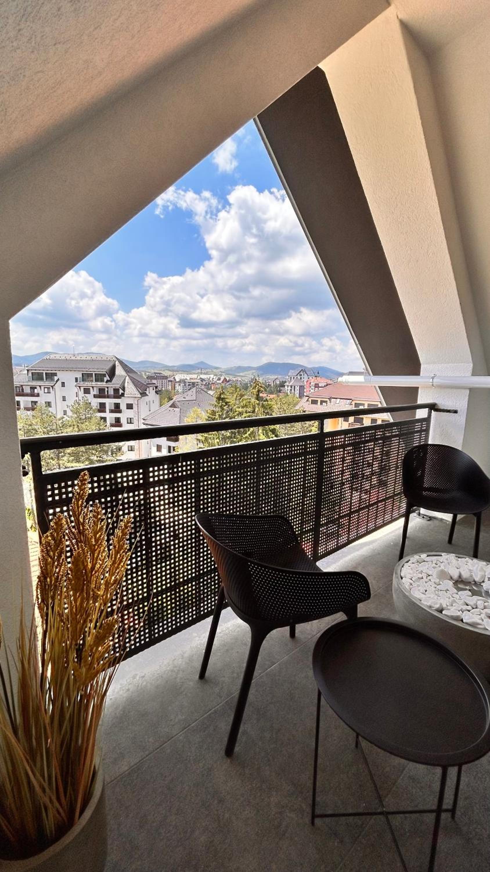 Luna penthouse