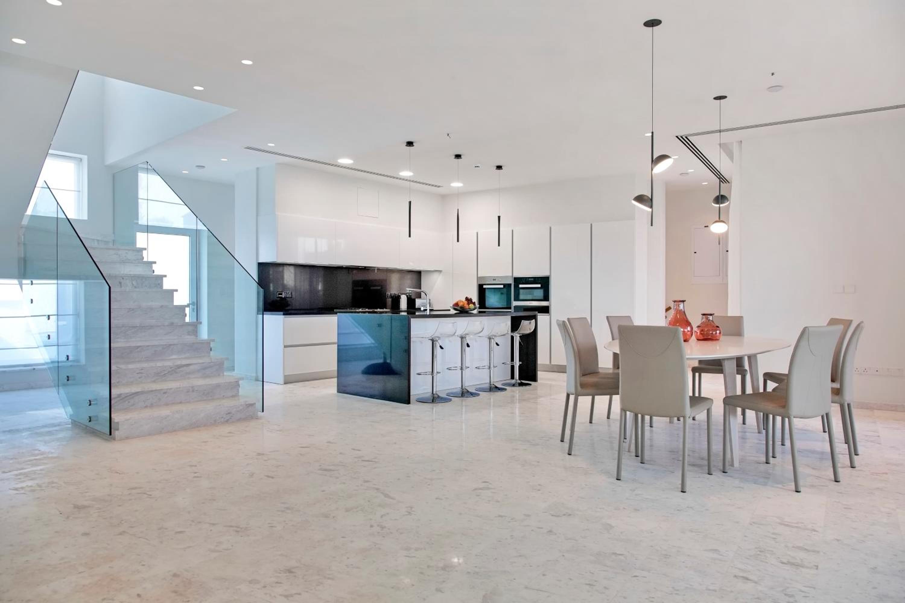 Sea Pearl Luxury Beachfront Villas