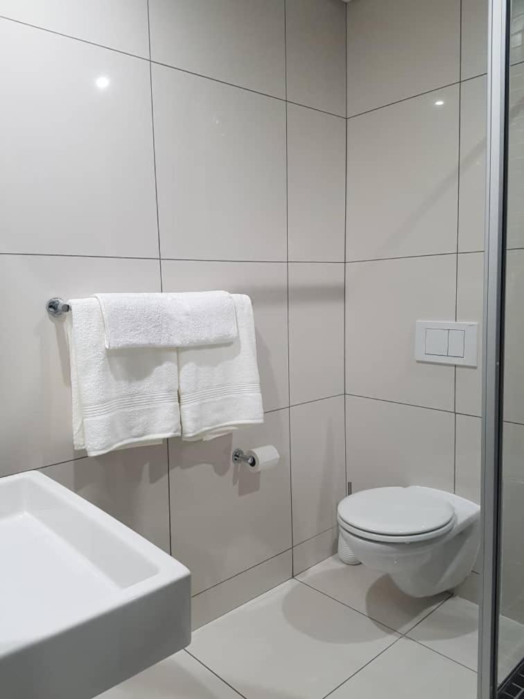 Movic's Modern Airbnb view 2