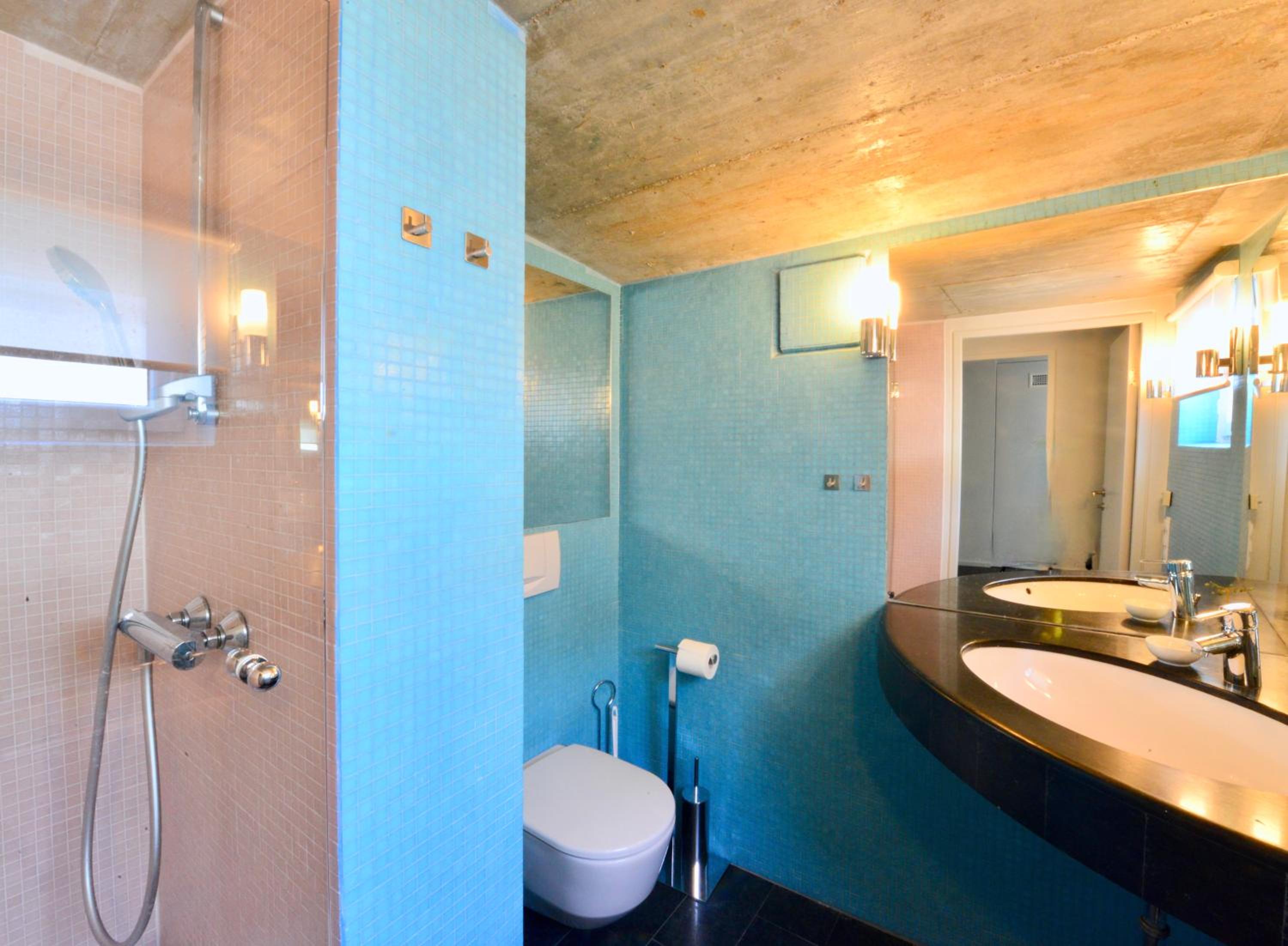 High End Attic Flat in the City Centre