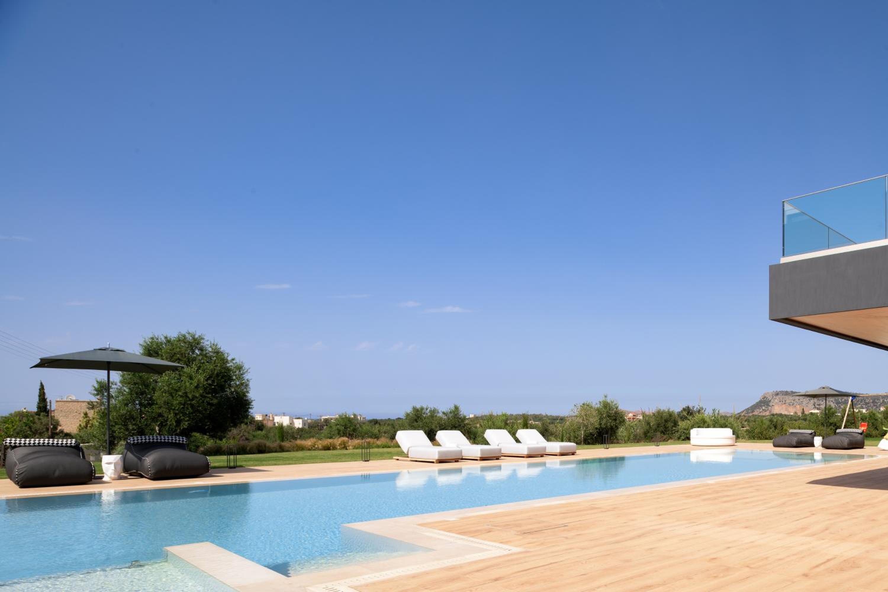 Aesthea 5-star Villa, 2Pools, Gym, Cinema, Sauna, By ThinkVilla view 3