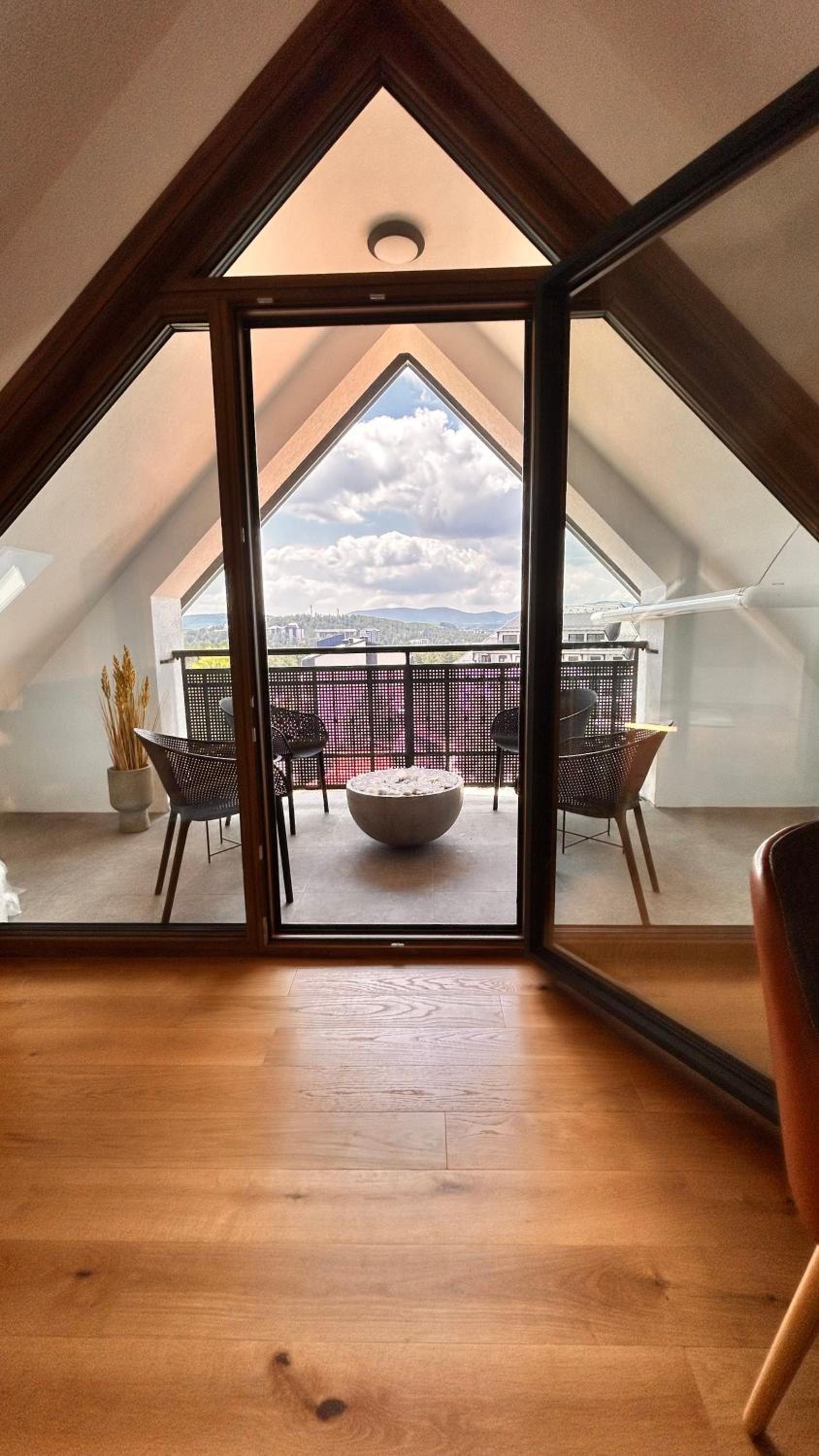 Luna penthouse