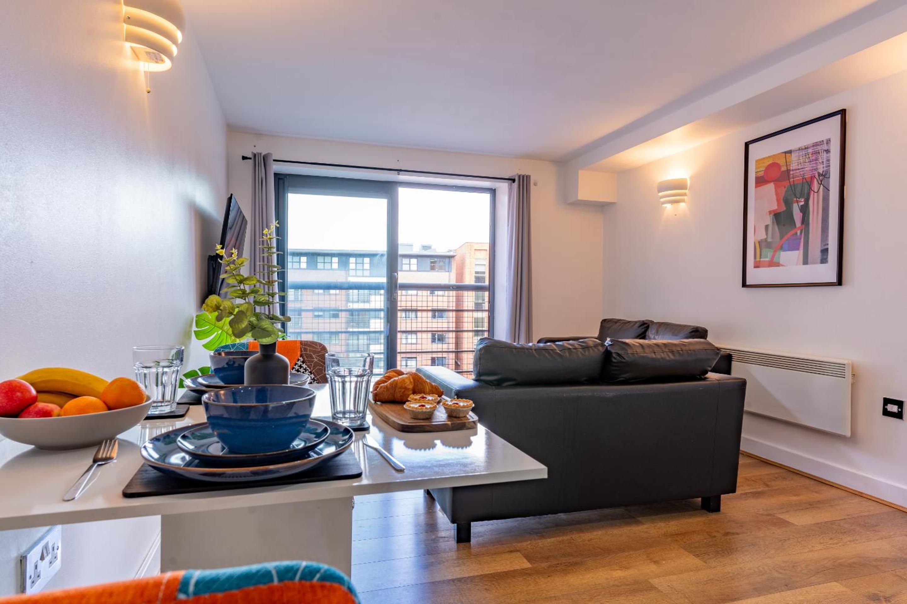 City Apartment - Free Underground Parking view 2