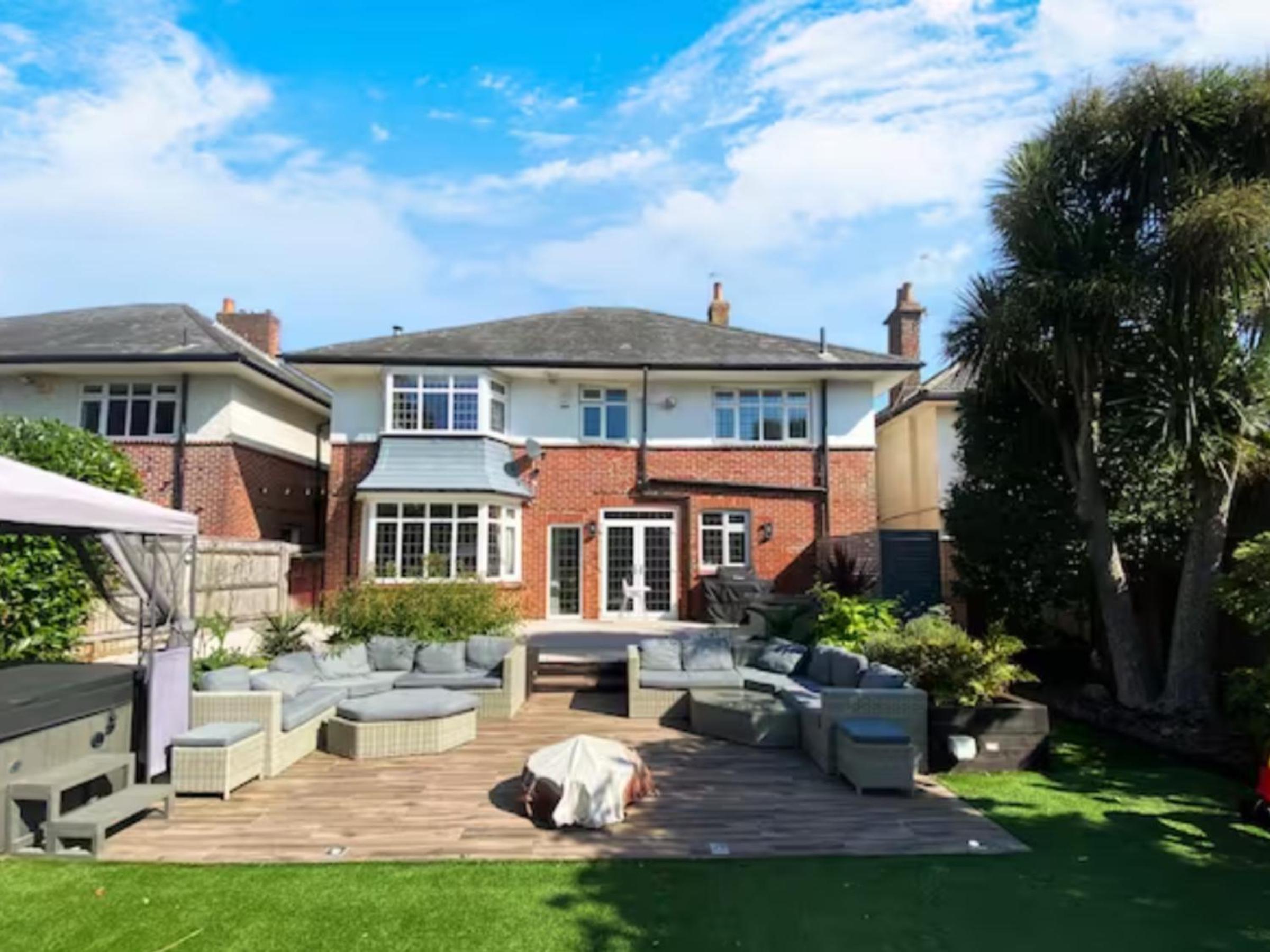 Four Bedroom Family Abode with Hot Tub, Garden and BBQ view 5