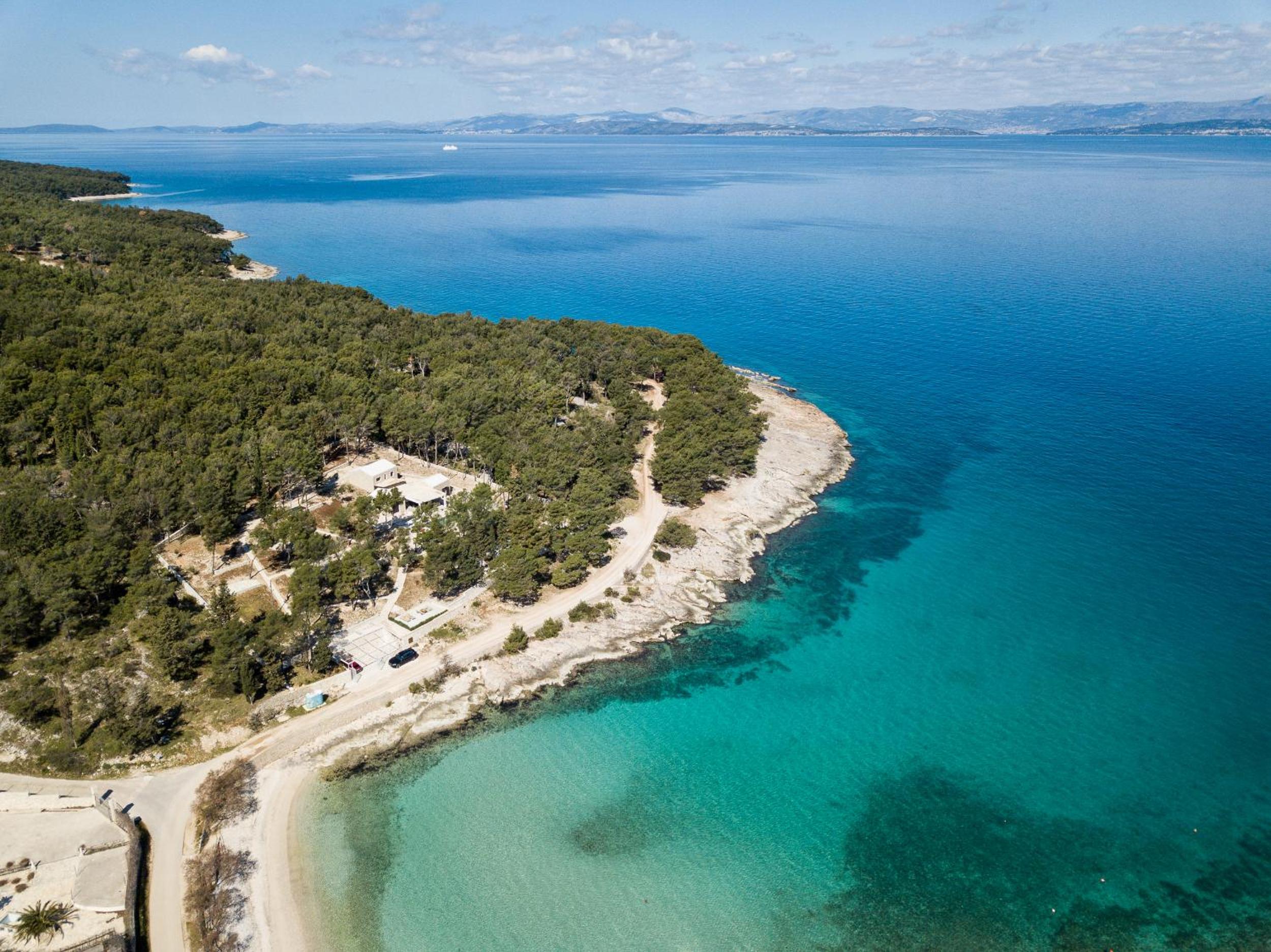 Vale Estates - exclusive & private estates by the sea view 3