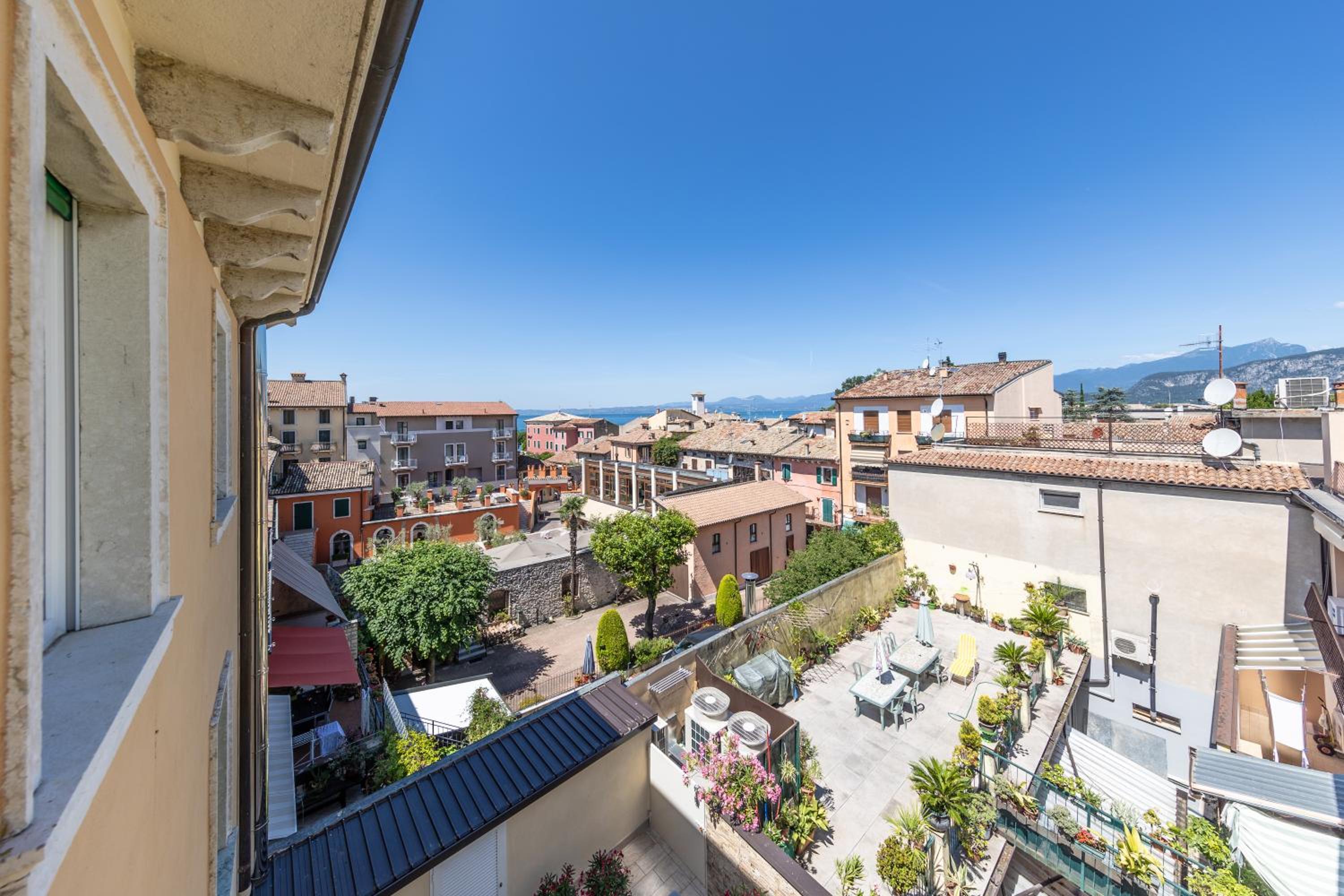 Palazzo Betteloni