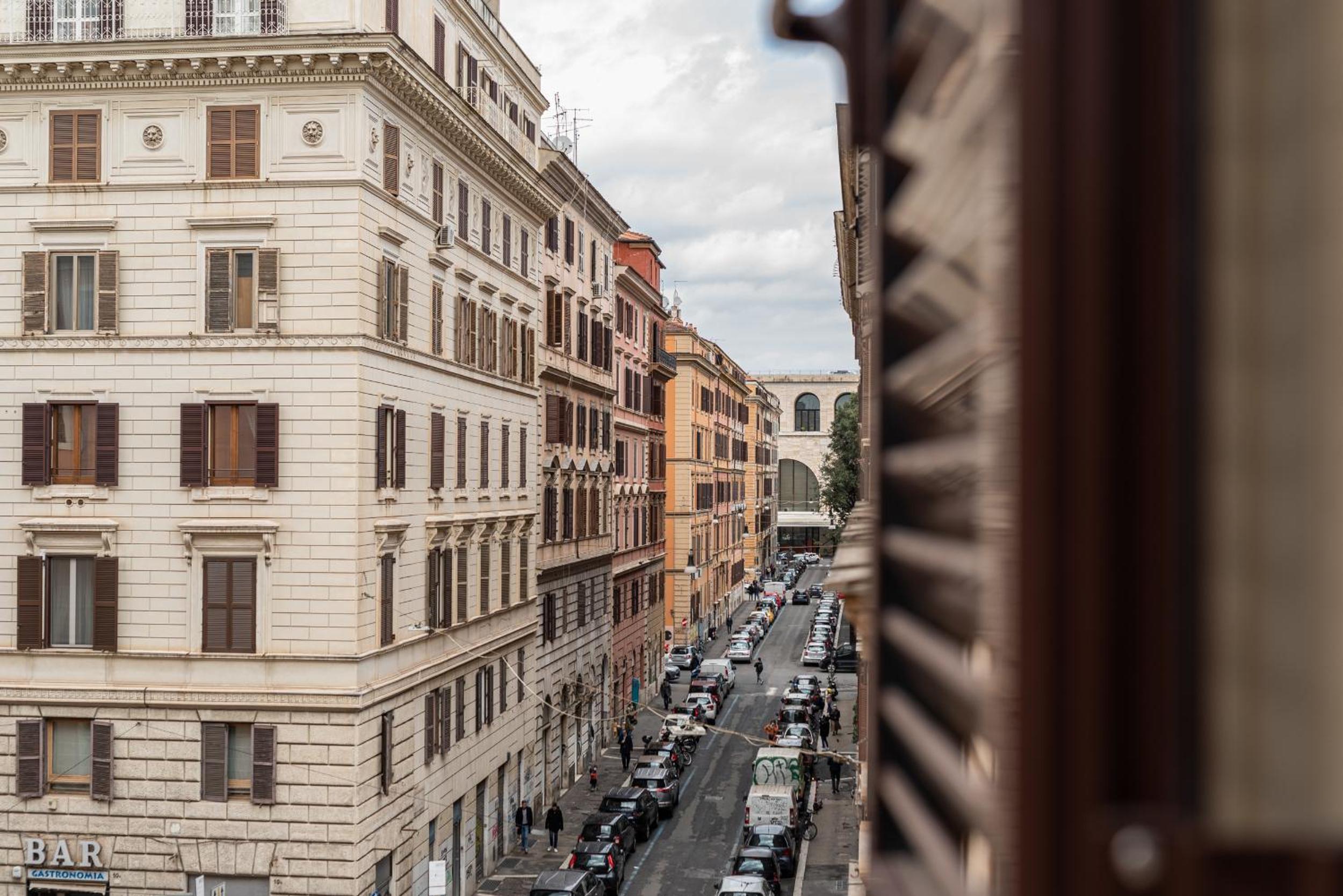 Ancient Rome Apartment