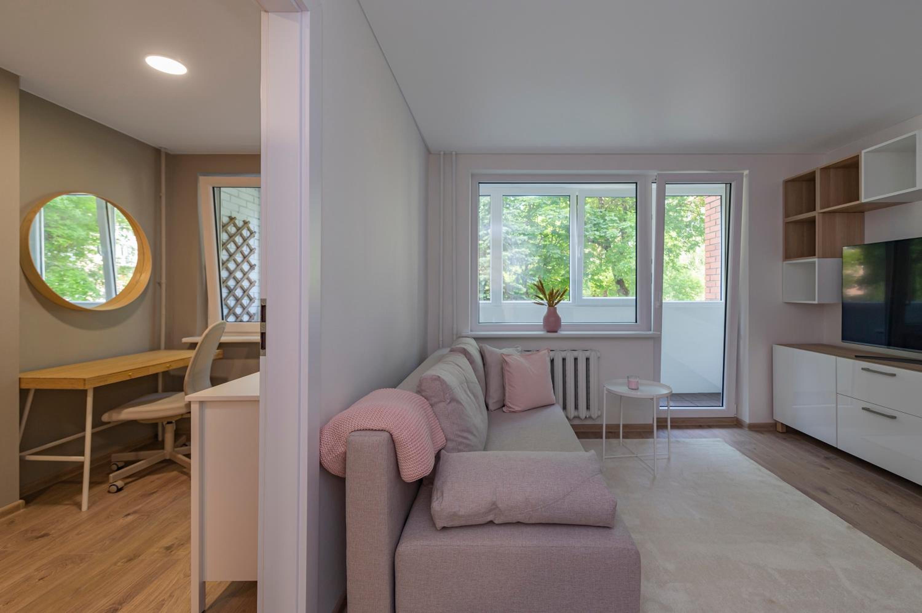 Convenient apartment with balcony by Polo Apartments view 4