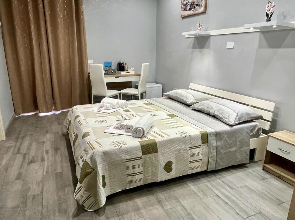 The Queen Tropea en Tropea — hotel room