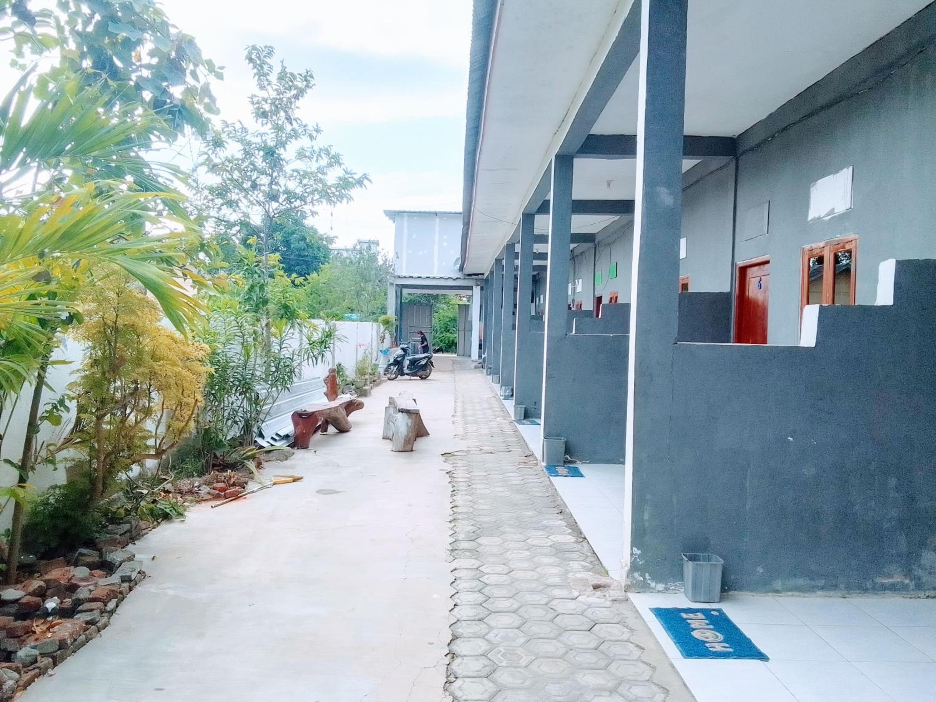 Flores One Love Homestay & KOMODO TRIP LABUAN BAJO view 3