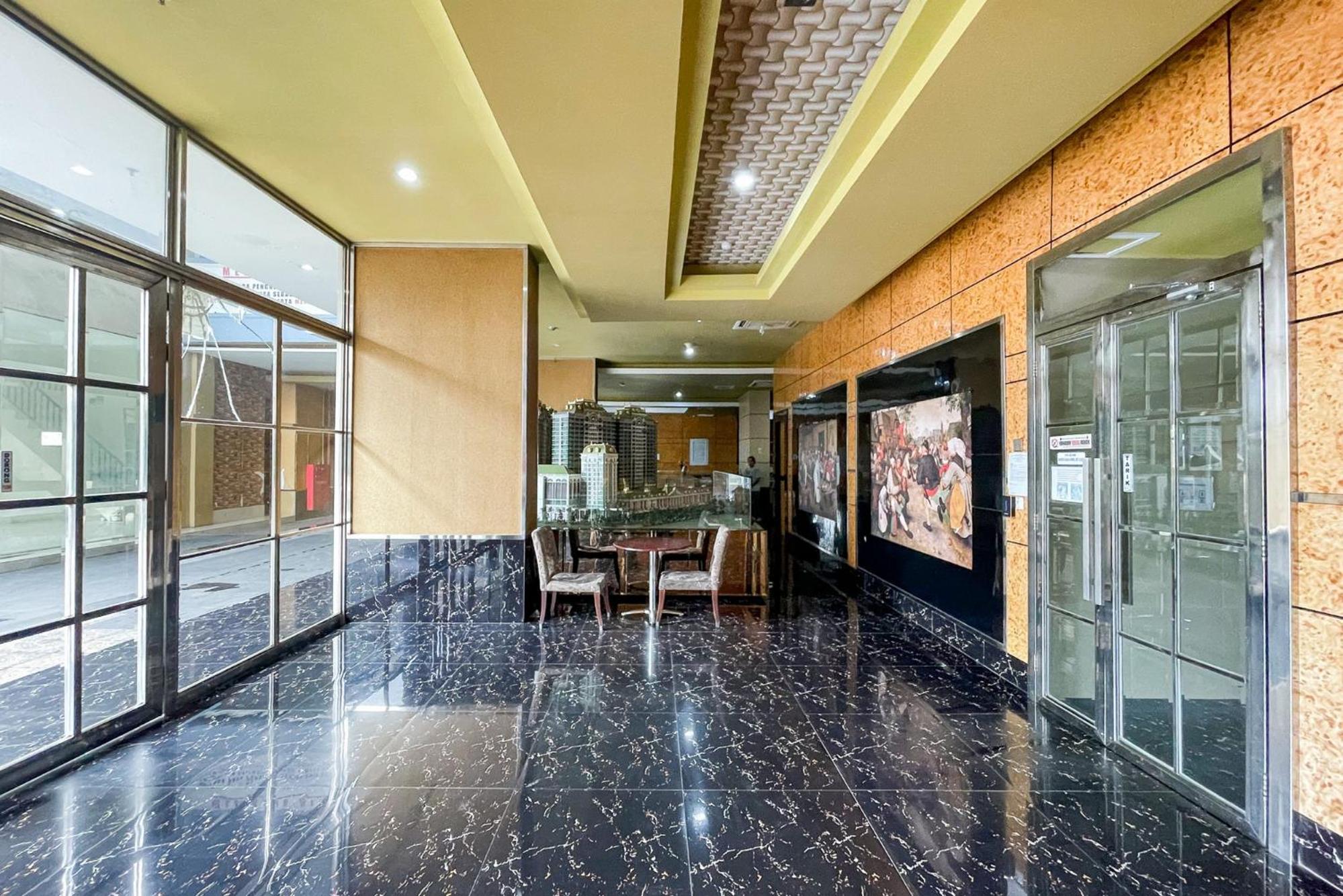 RedLiving Apartemen Saladdin Mansion - Ens Room view 2