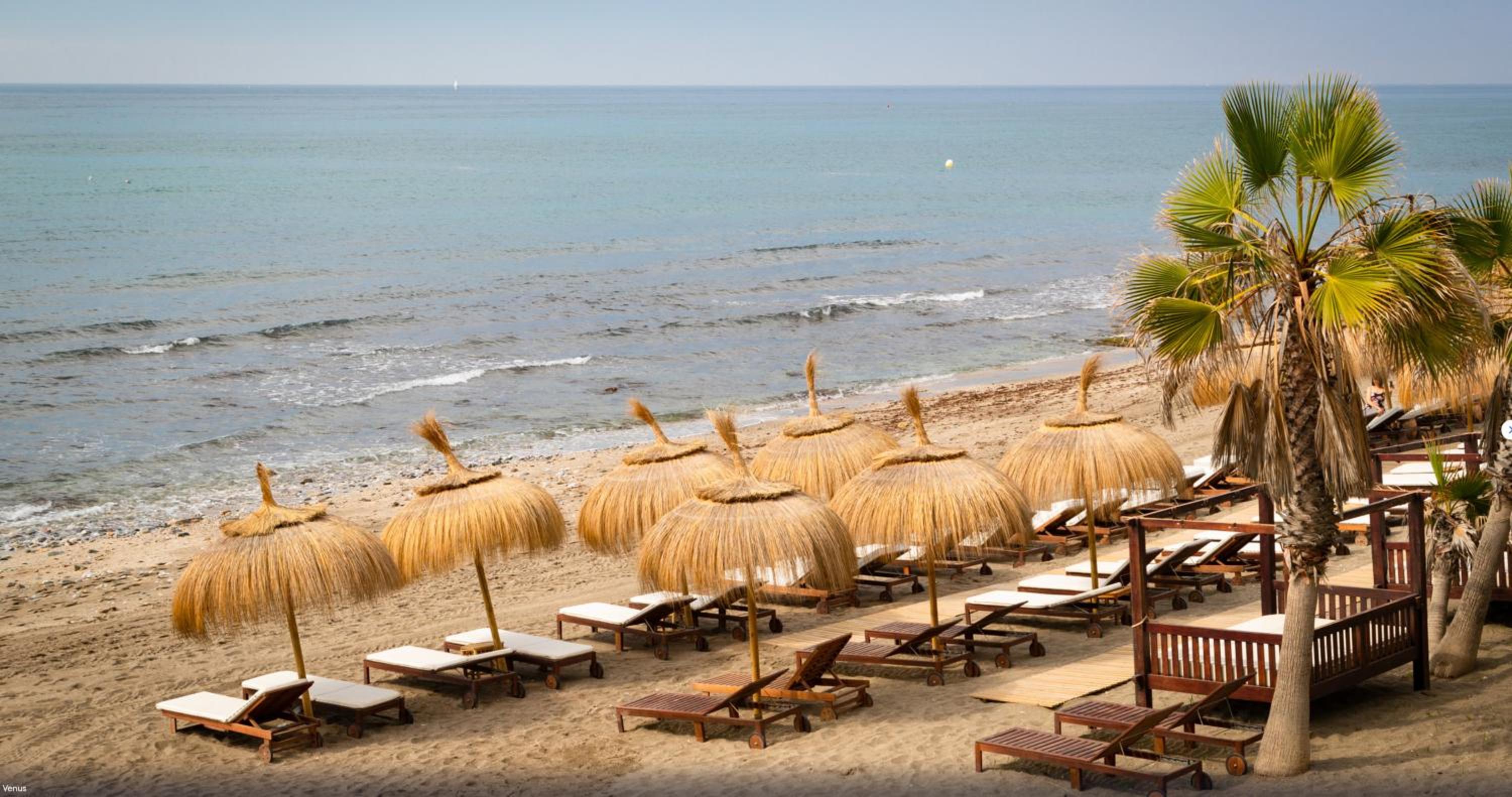 La Mar de Venus - Luxury Views in Puerto Deportivo view 3