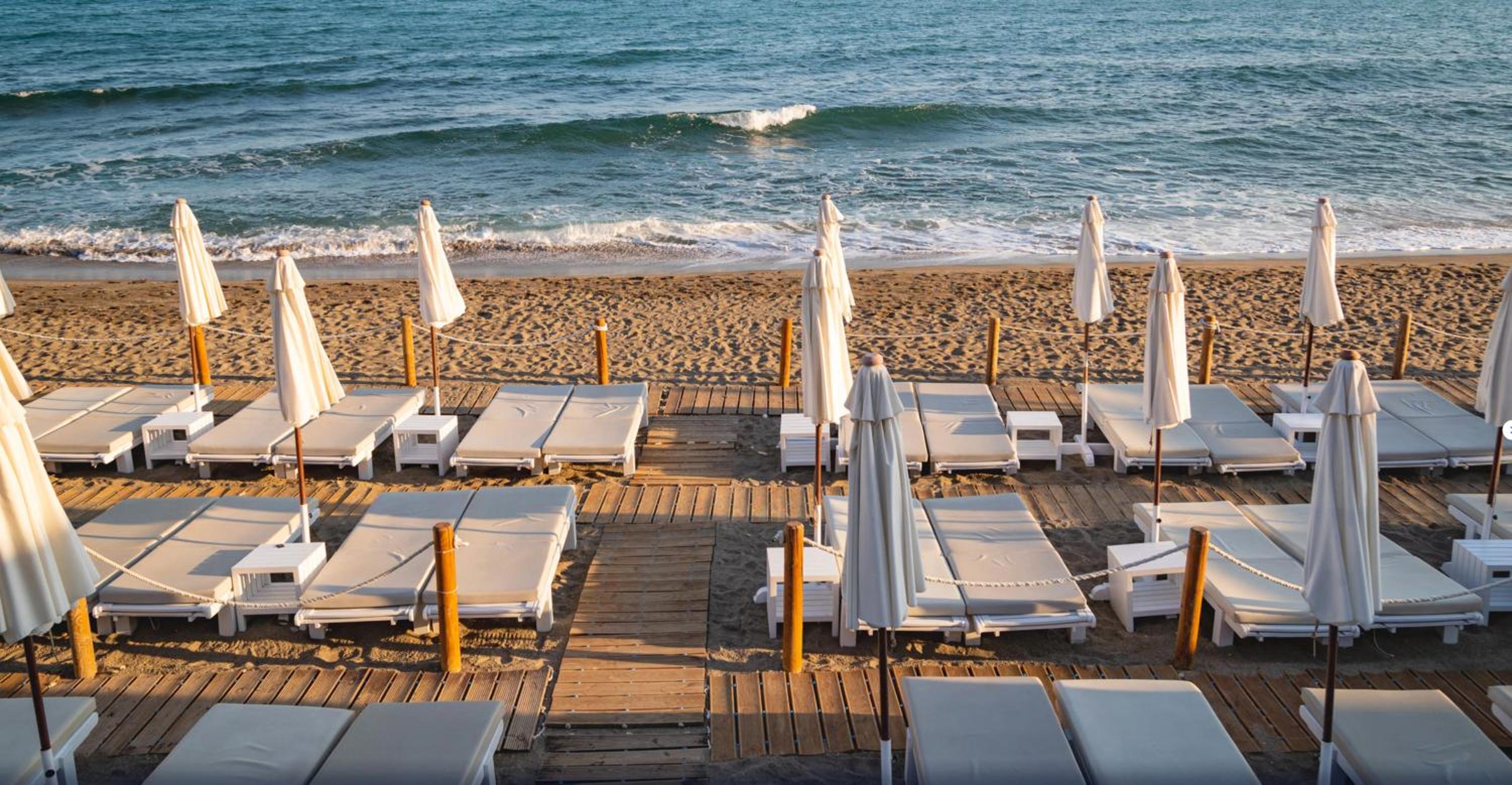 La Mar de Venus - Luxury Views in Puerto Deportivo view 4