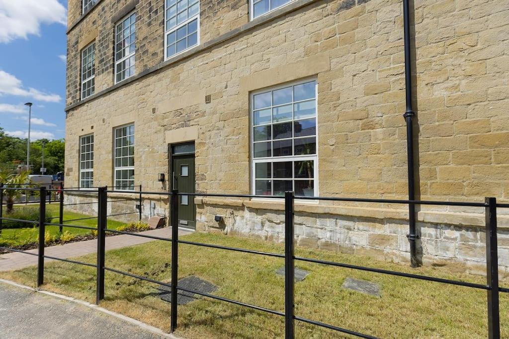 Grade II Mill Townhouse in Leeds with Free Parking which Sleeps 6 view 3