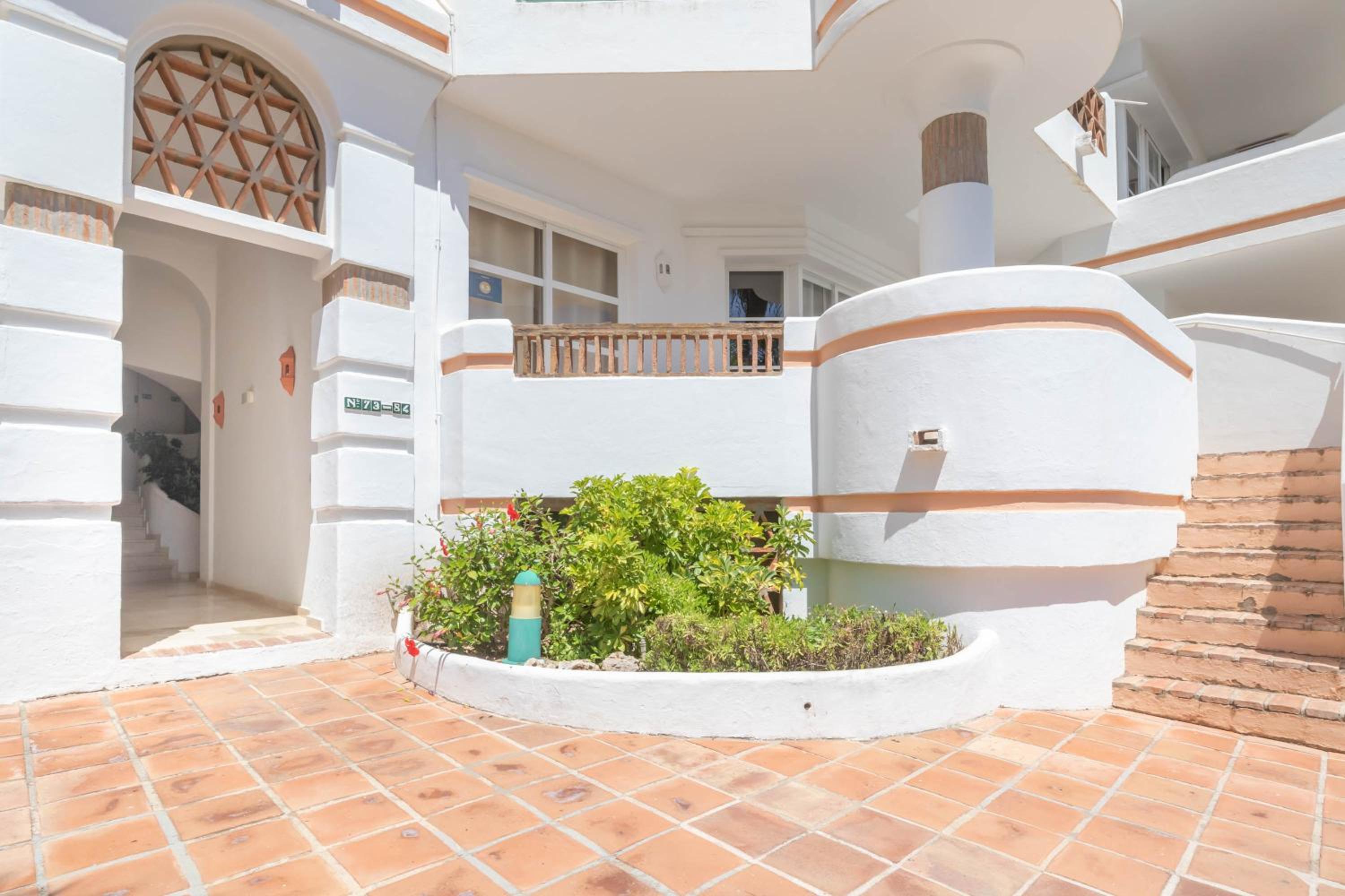 CT 214- Faro's Matchroom Boutique Apartment - II