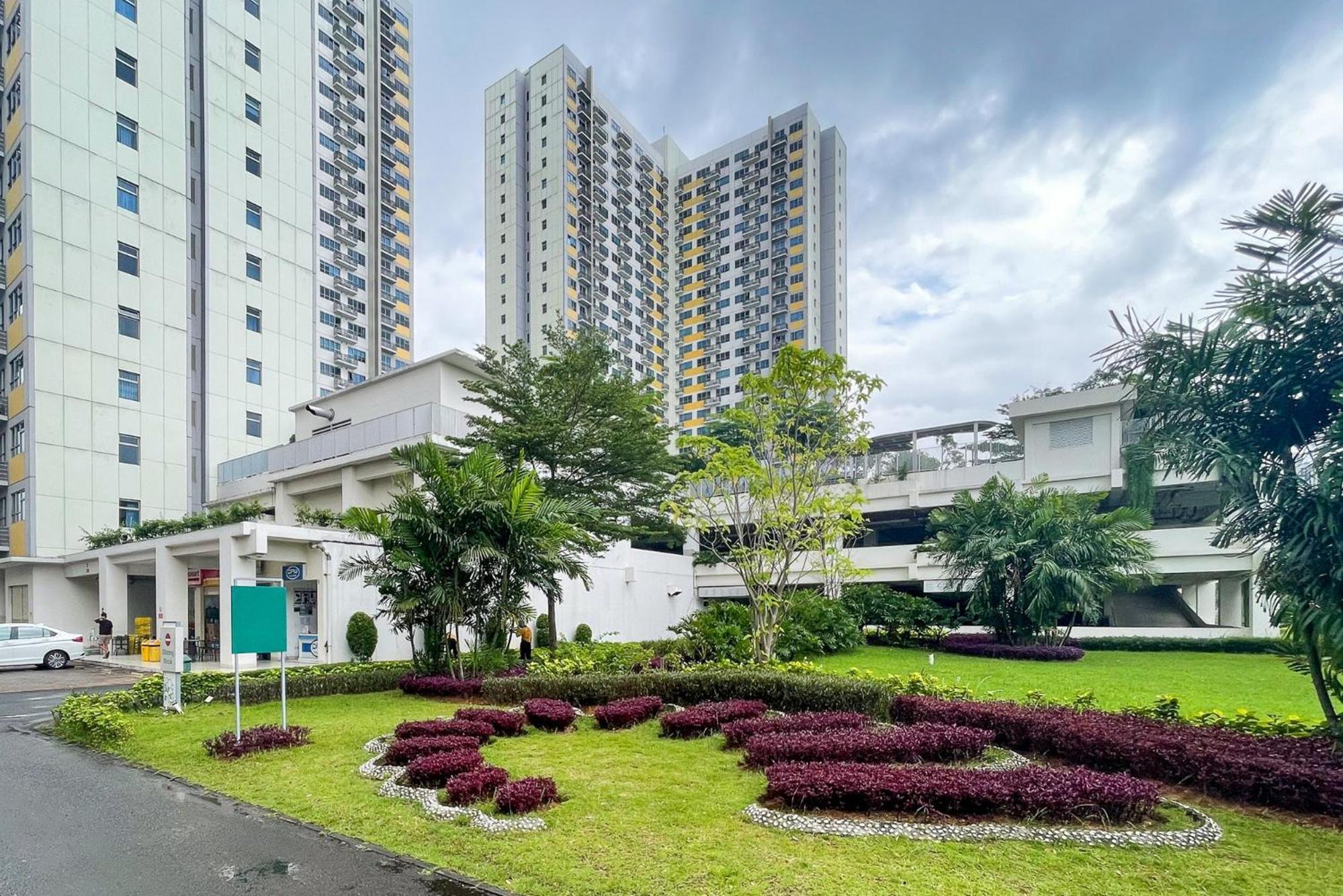RedLiving Apartemen Springlake Summarecon - Happy Rooms with Netflix view 4