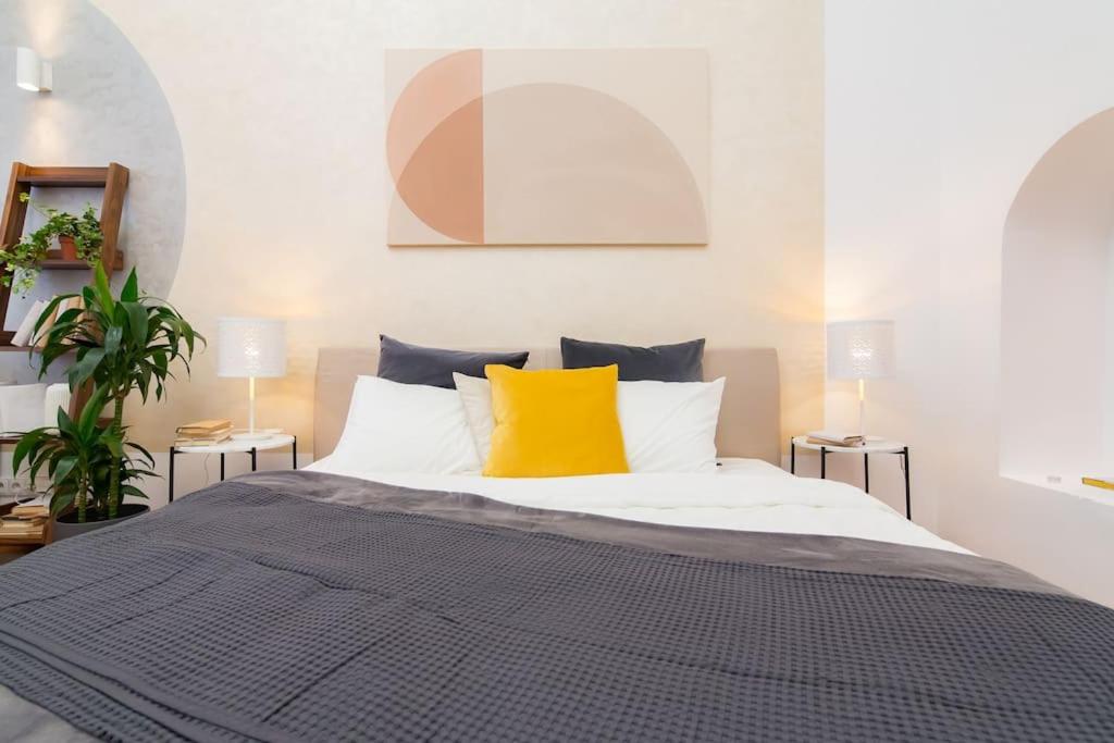 Lovely Historical home by the Prague Castle - N1