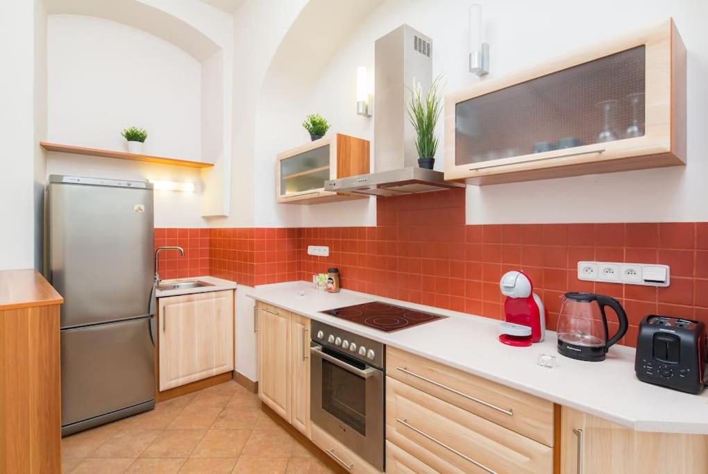 Lovely Historical home by the Prague Castle - N1
