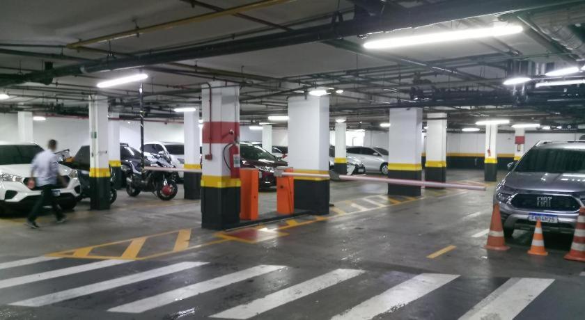 Flat no Jardins próximo ao metrô com recepção 24h