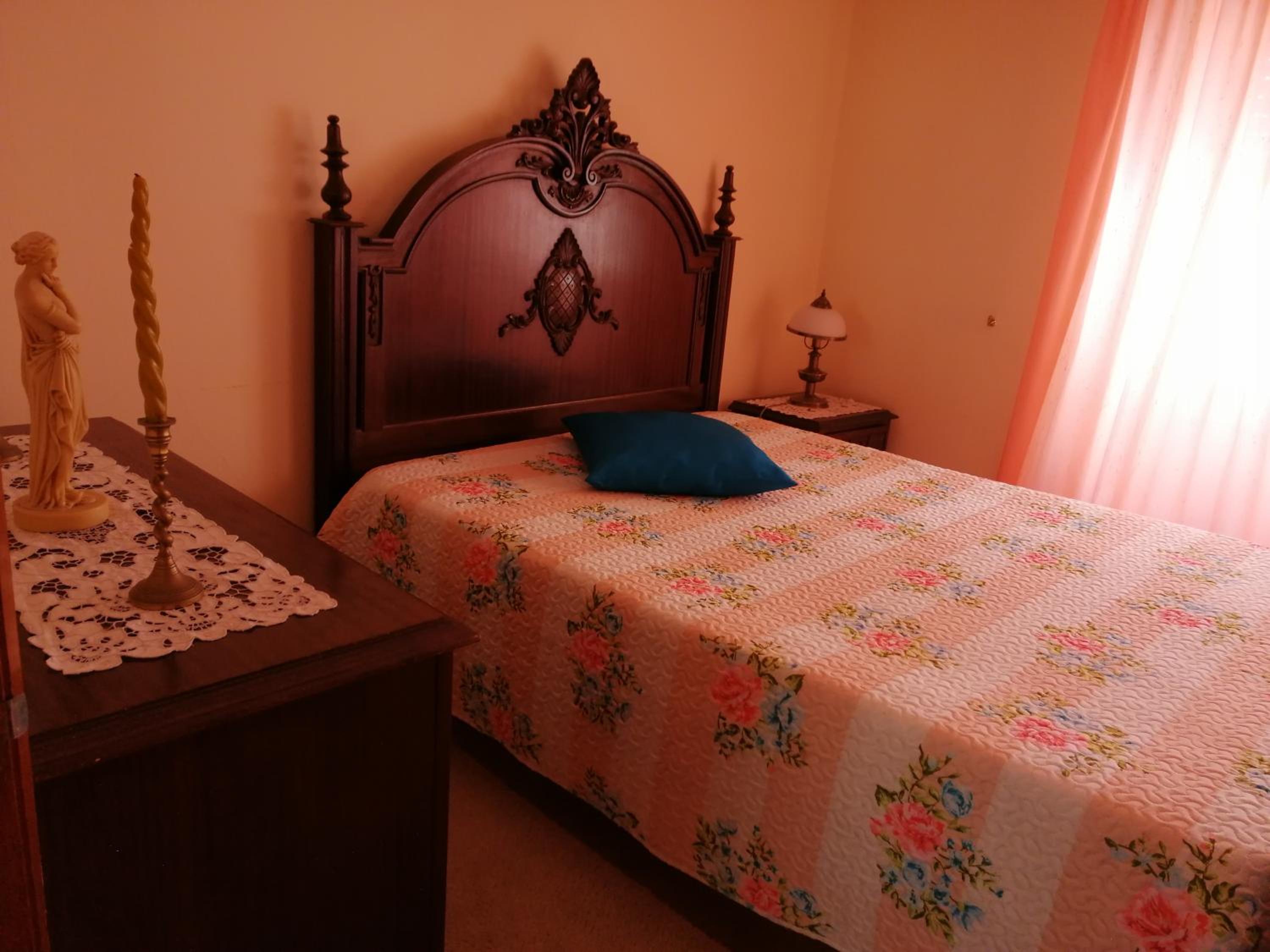 Casa Codinha en Nazaré — hotel room