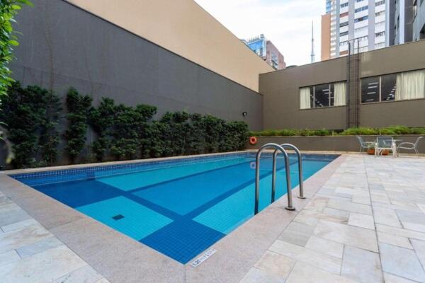 Flat no Jardins próximo ao metrô com recepção 24h