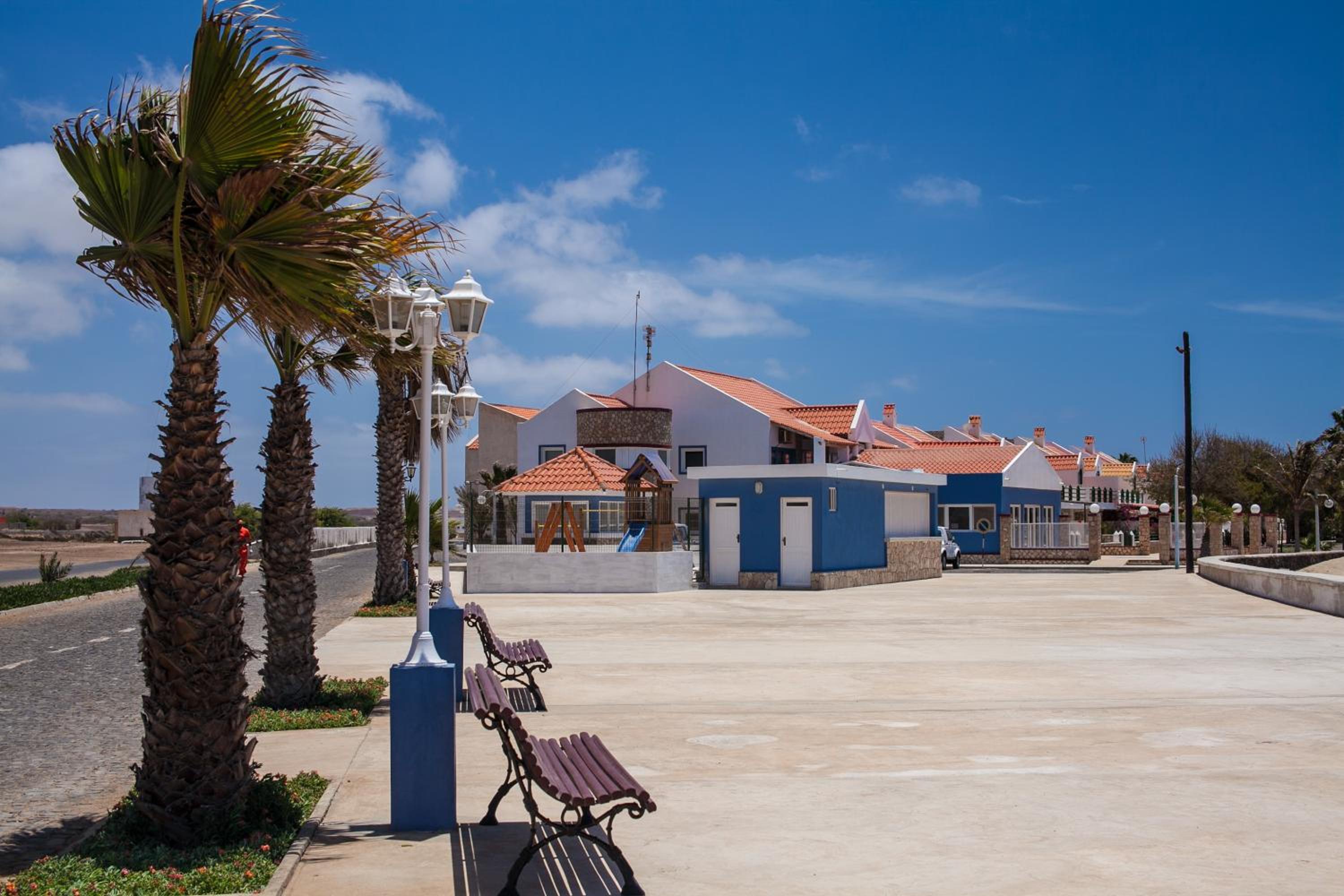 Murdeira Village