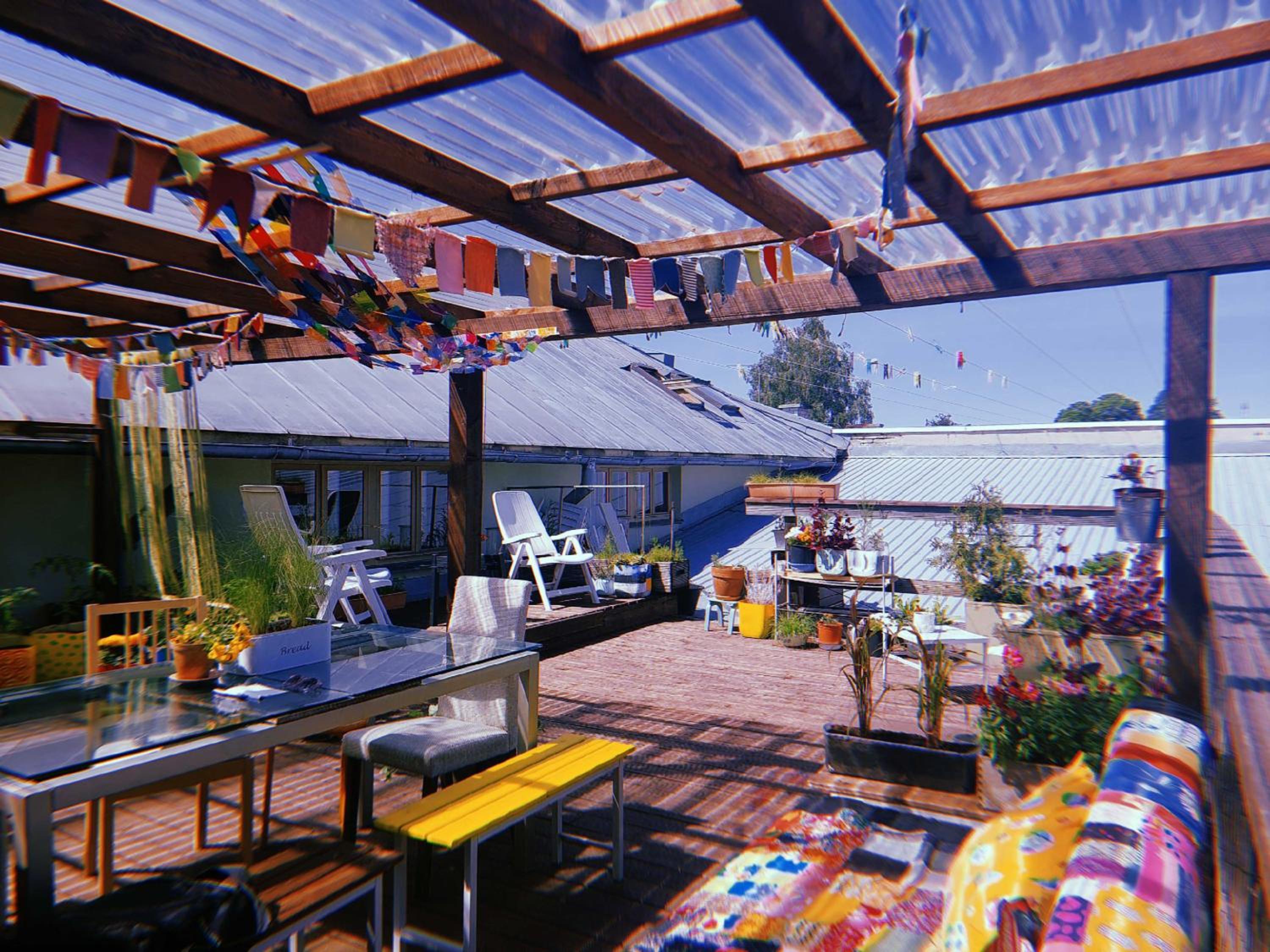 Looming Hostel