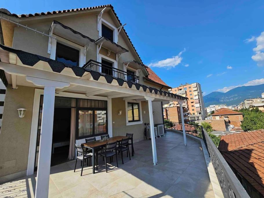 Terrace Flat in Heart of Tirana