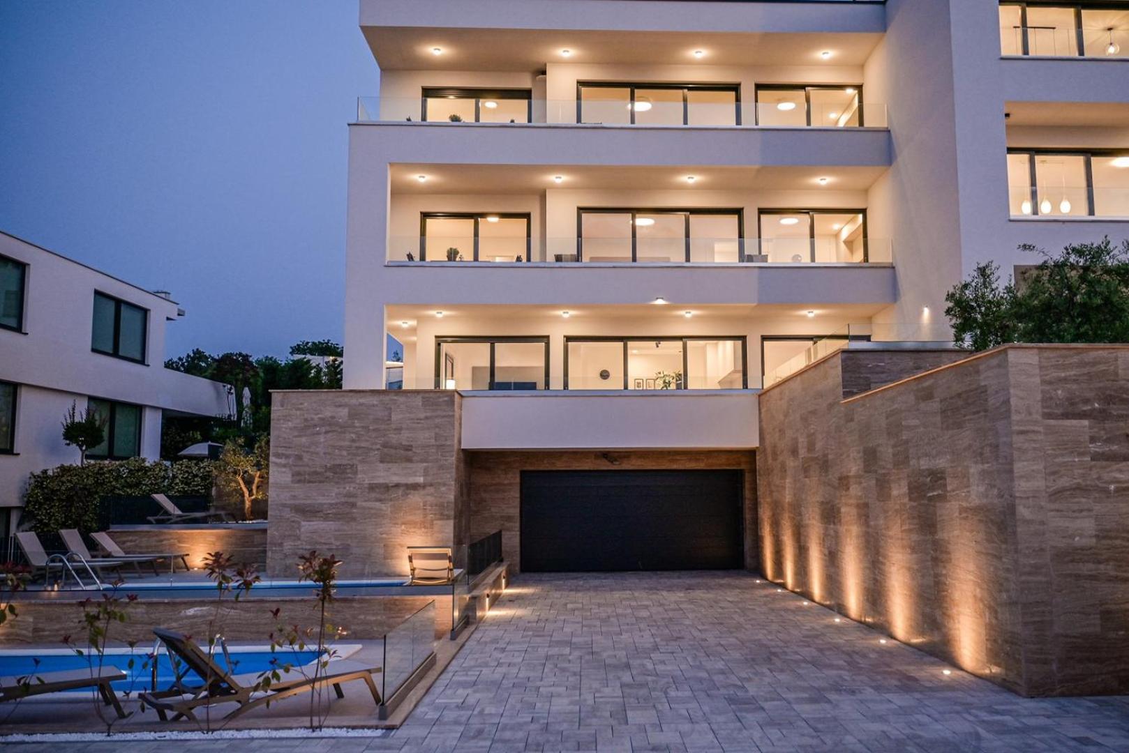Apartments Sea & Stone view 4