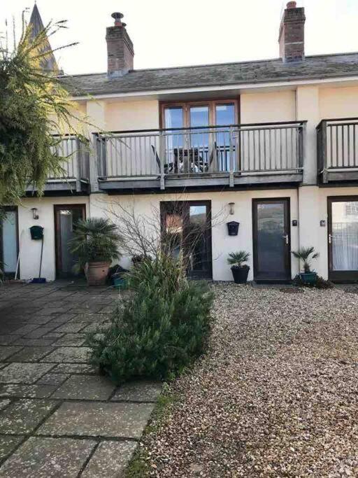 2 Dorset Mews