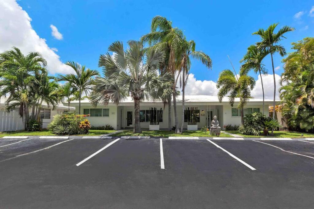 Stunning 2bdr2bath Steps To The Beach