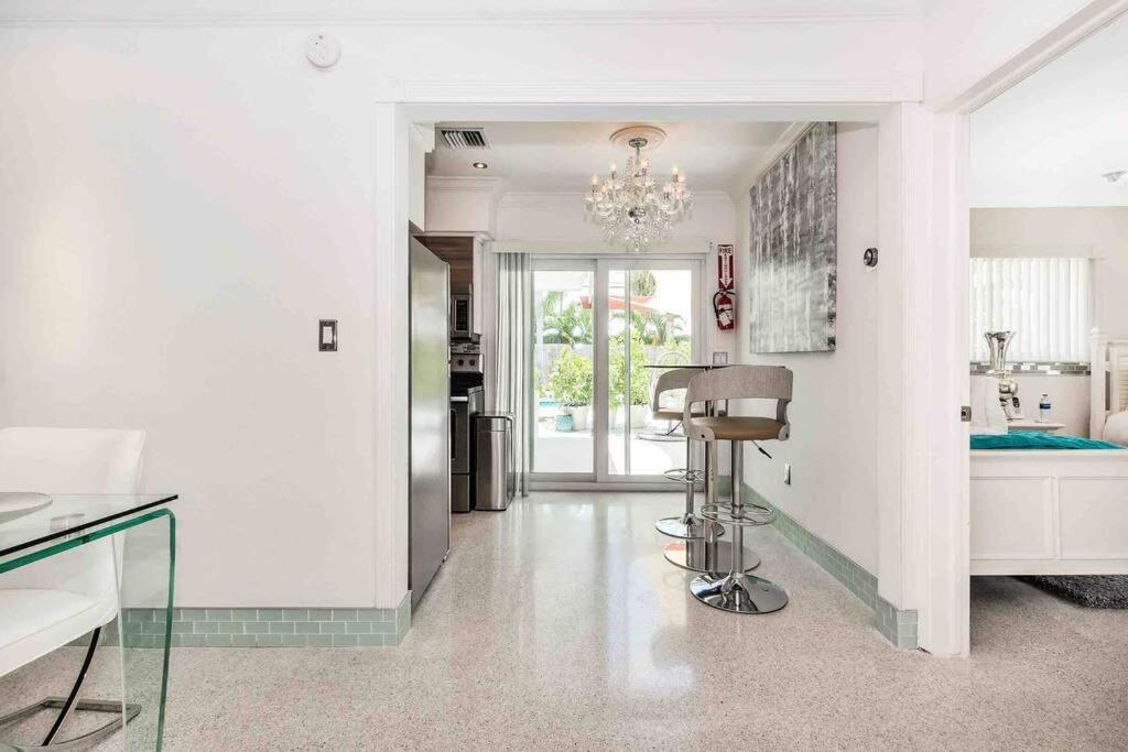 Stunning 2bdr2bath Steps To The Beach