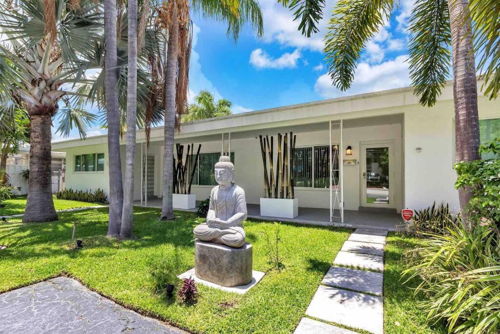 Stunning 2bdr2bath Steps To The Beach