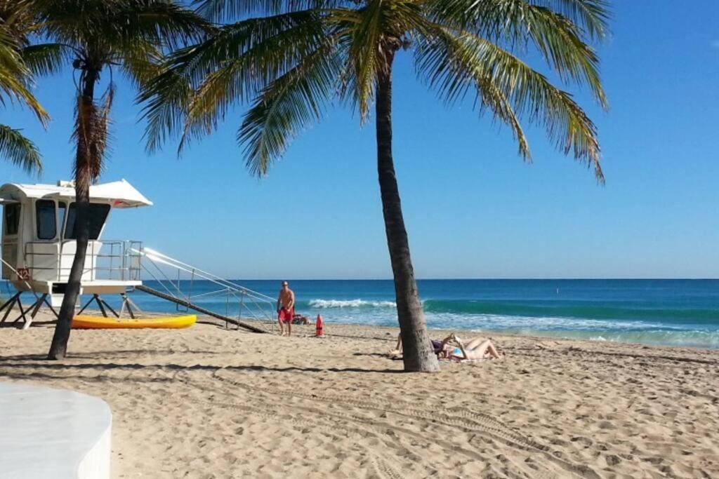 Stunning 2bdr2bath Steps To The Beach