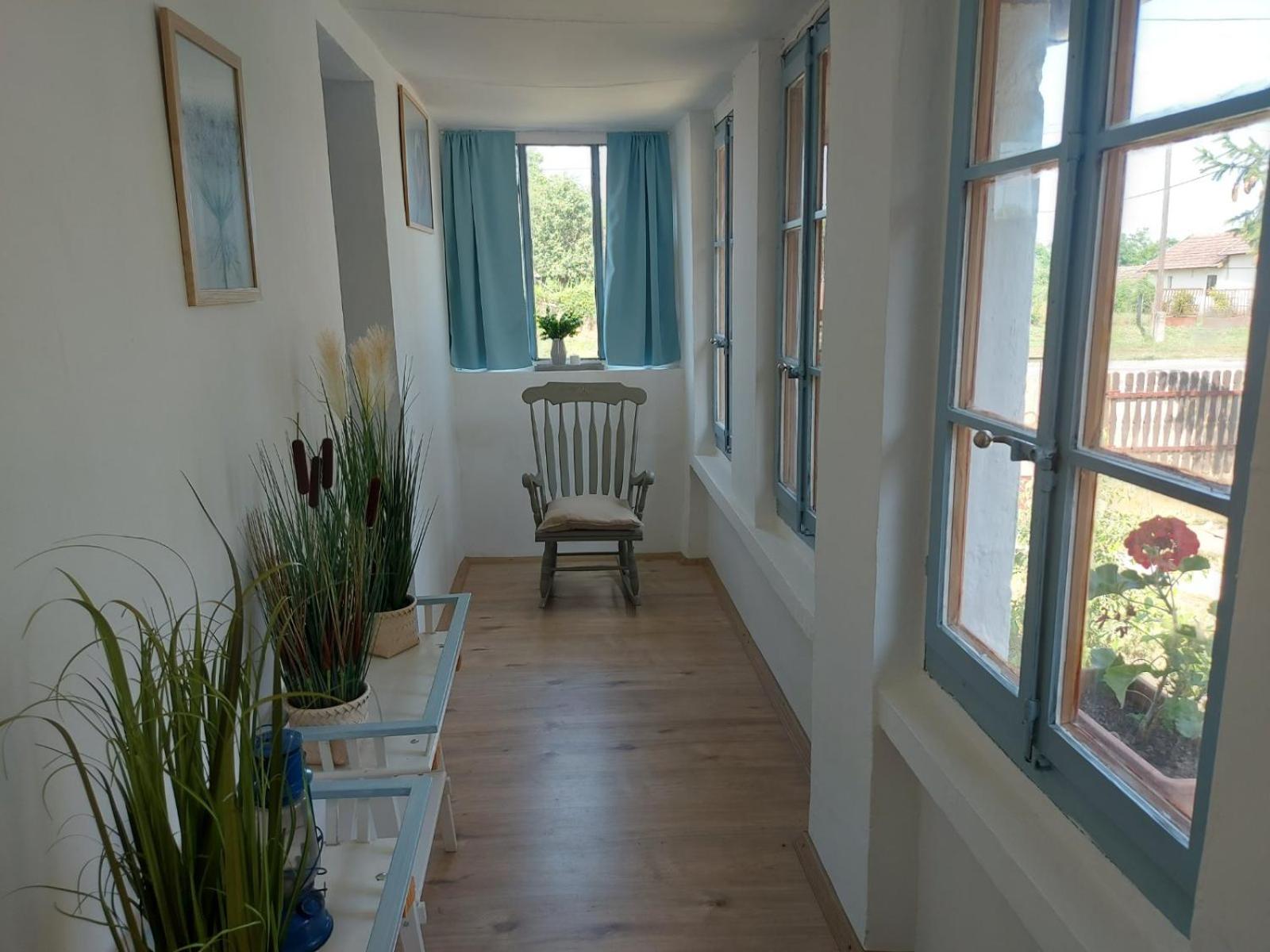 Photo 6