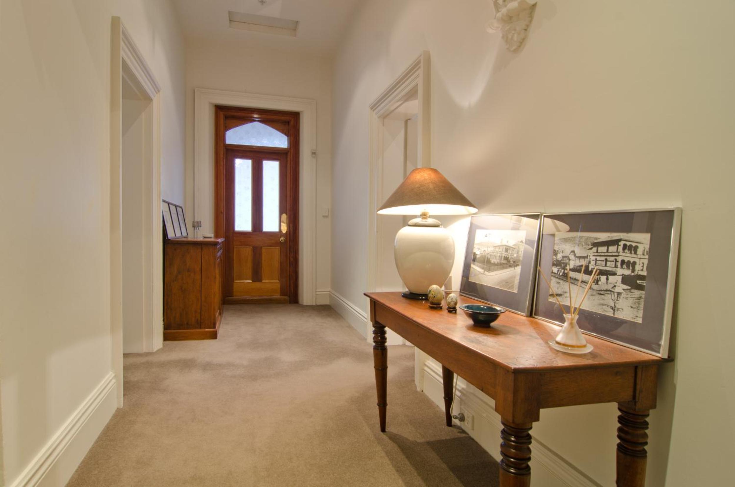 Roxburgh House Apartments