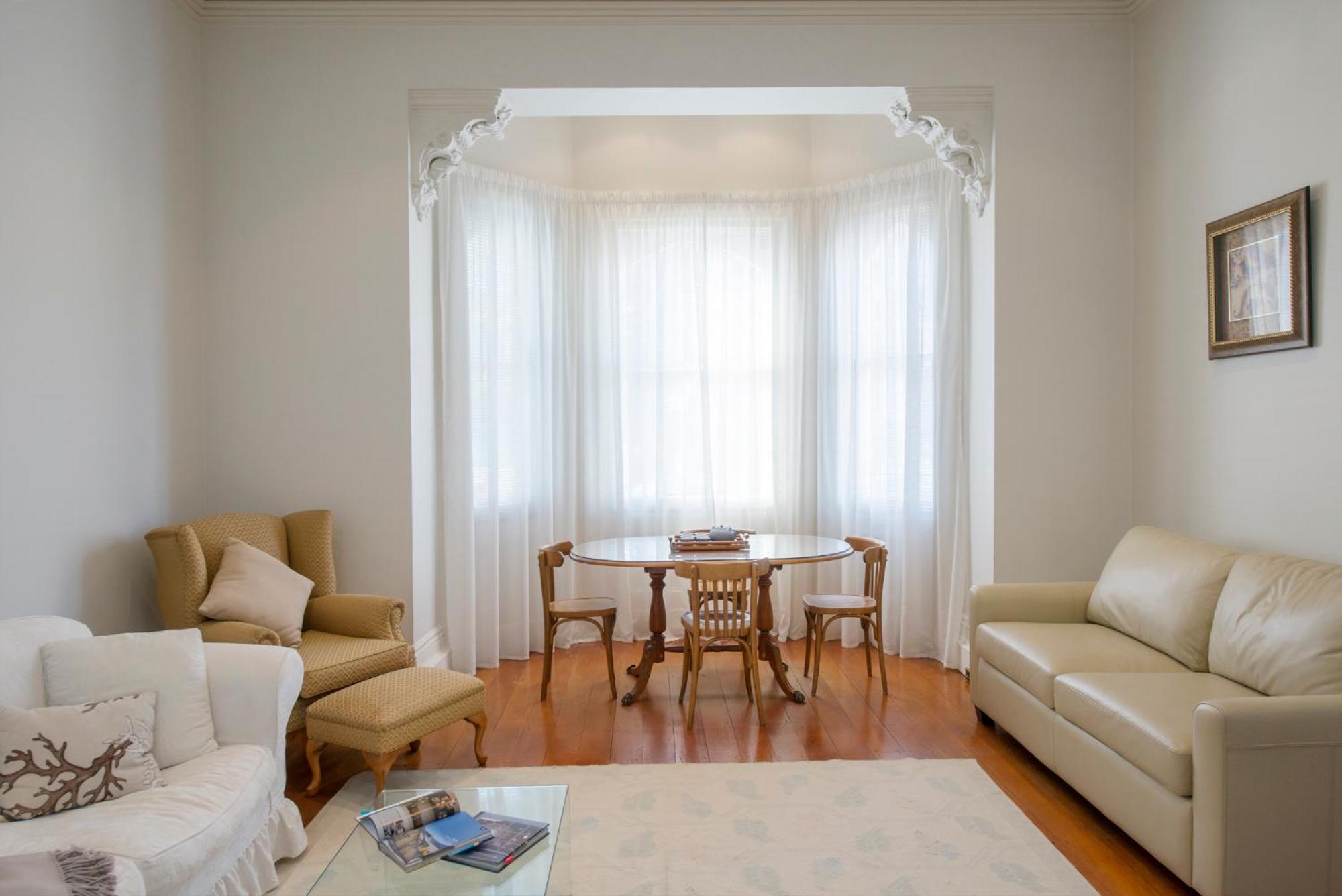 Roxburgh House Apartments