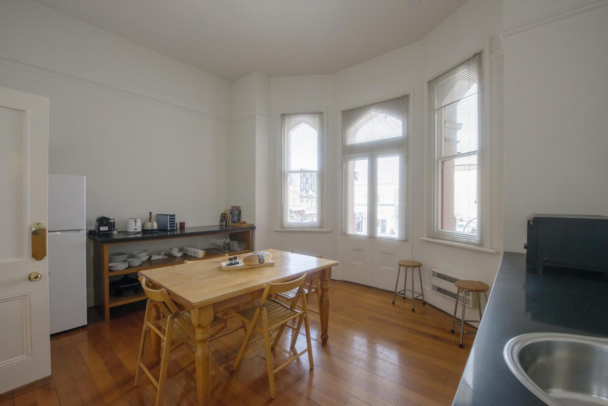 Roxburgh House Apartments