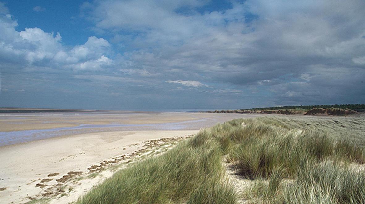 The Hideaway, sleeps 2 in Wells next-the-Sea! view 4