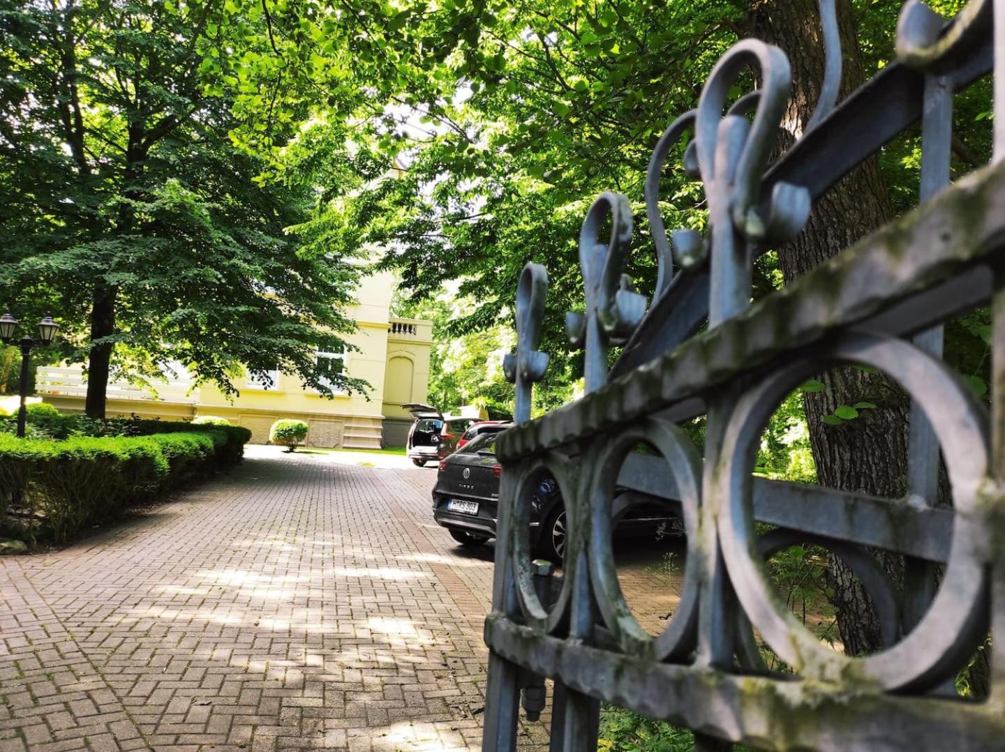 Sandkastenliebe charmante Ferienwohnung in Villa