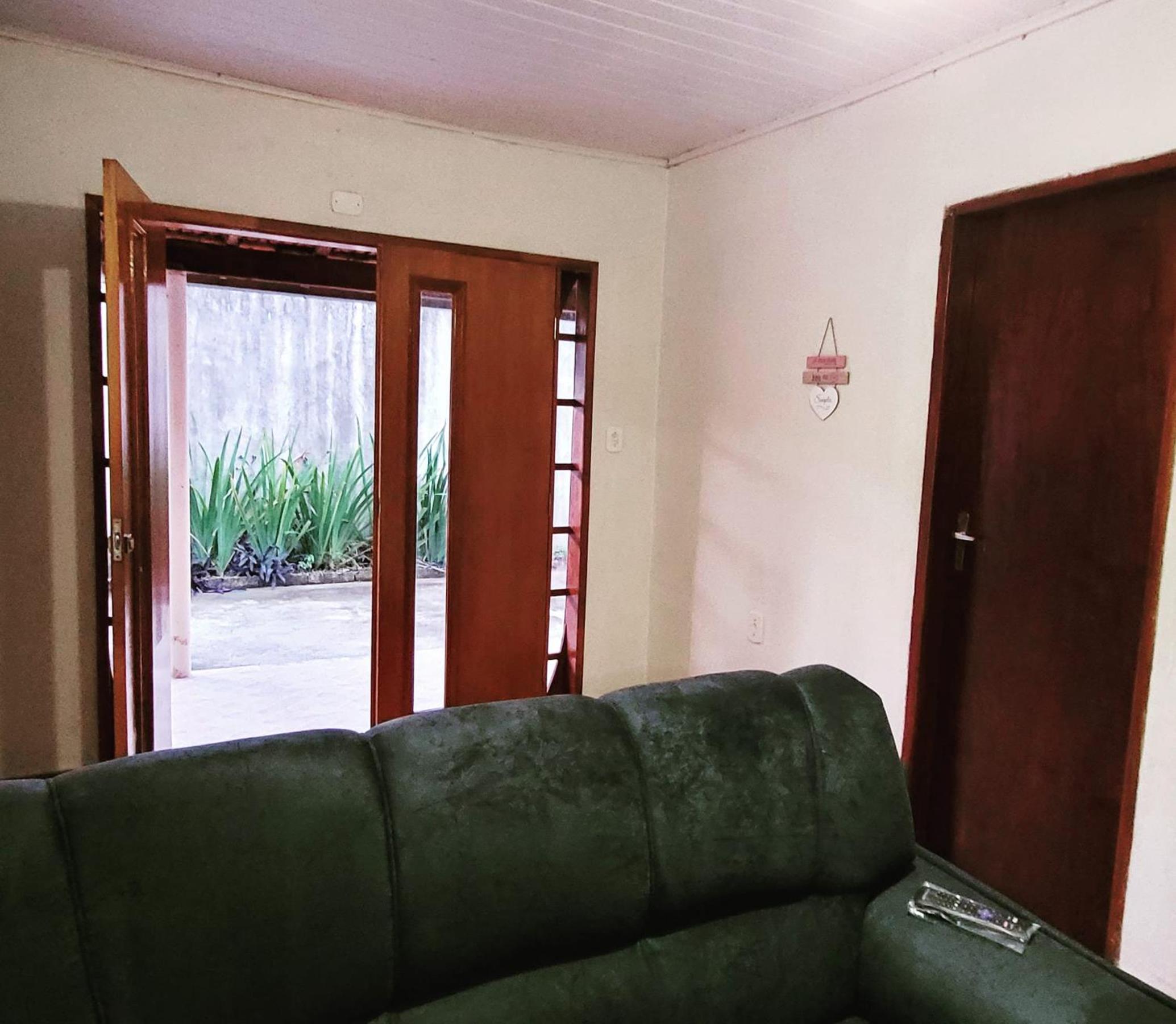 Casa com piscina a 4 min do centro de carro