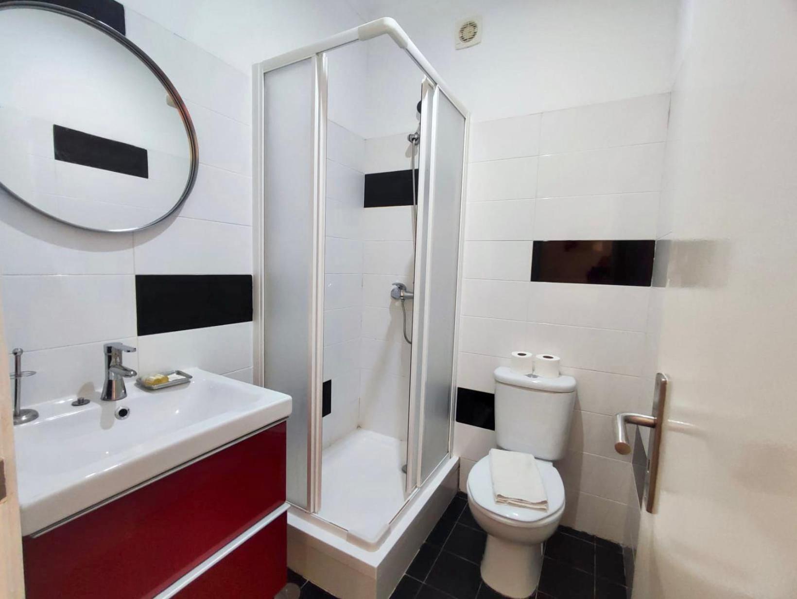 Red Passion Apartment Lisbon Lovers